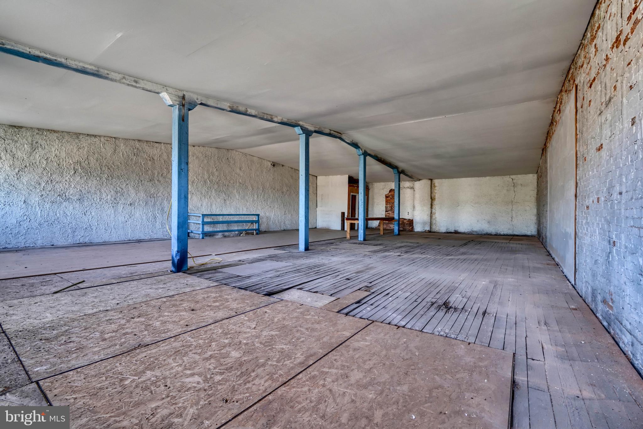 HOLLINS MARKET - Commercial Sale