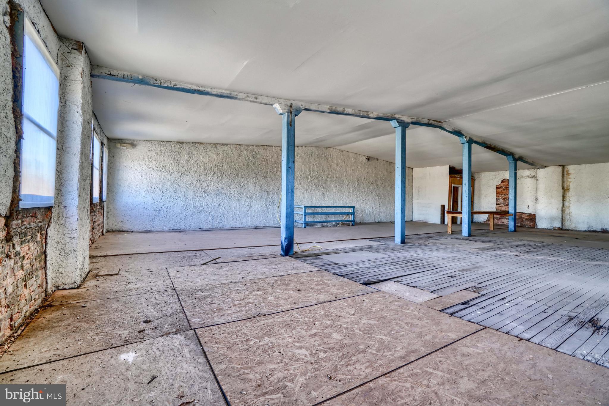 HOLLINS MARKET - Commercial Sale