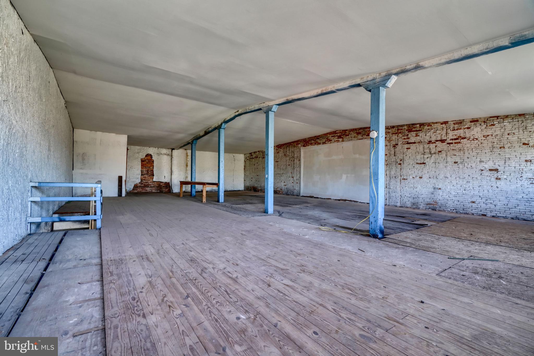 HOLLINS MARKET - Commercial Sale