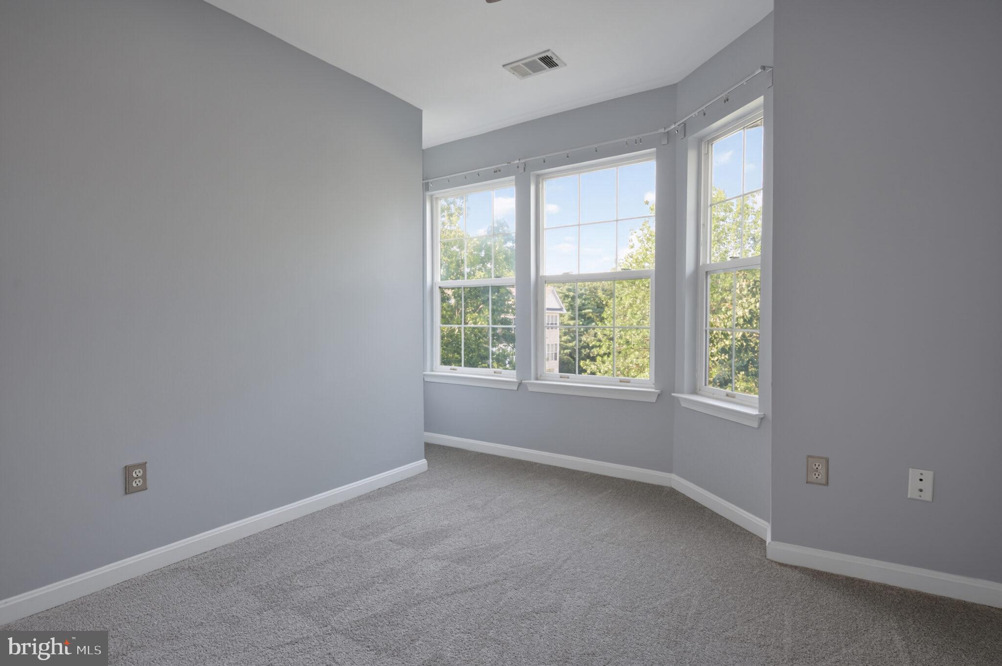 SOUTH HAMPTON SUB - Residential