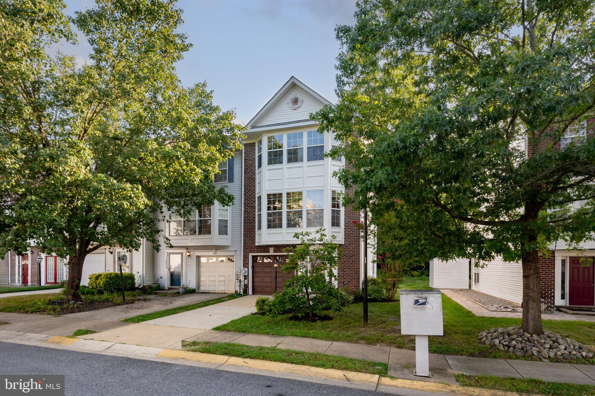 2817 WATERS EDGE COURT