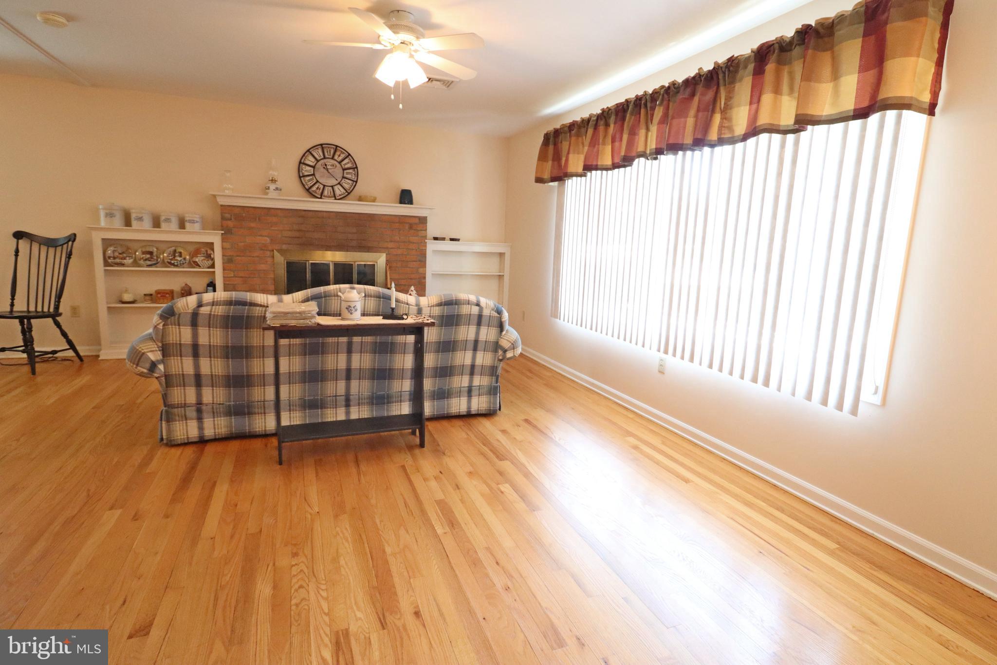 FOREST HILLS - Residential