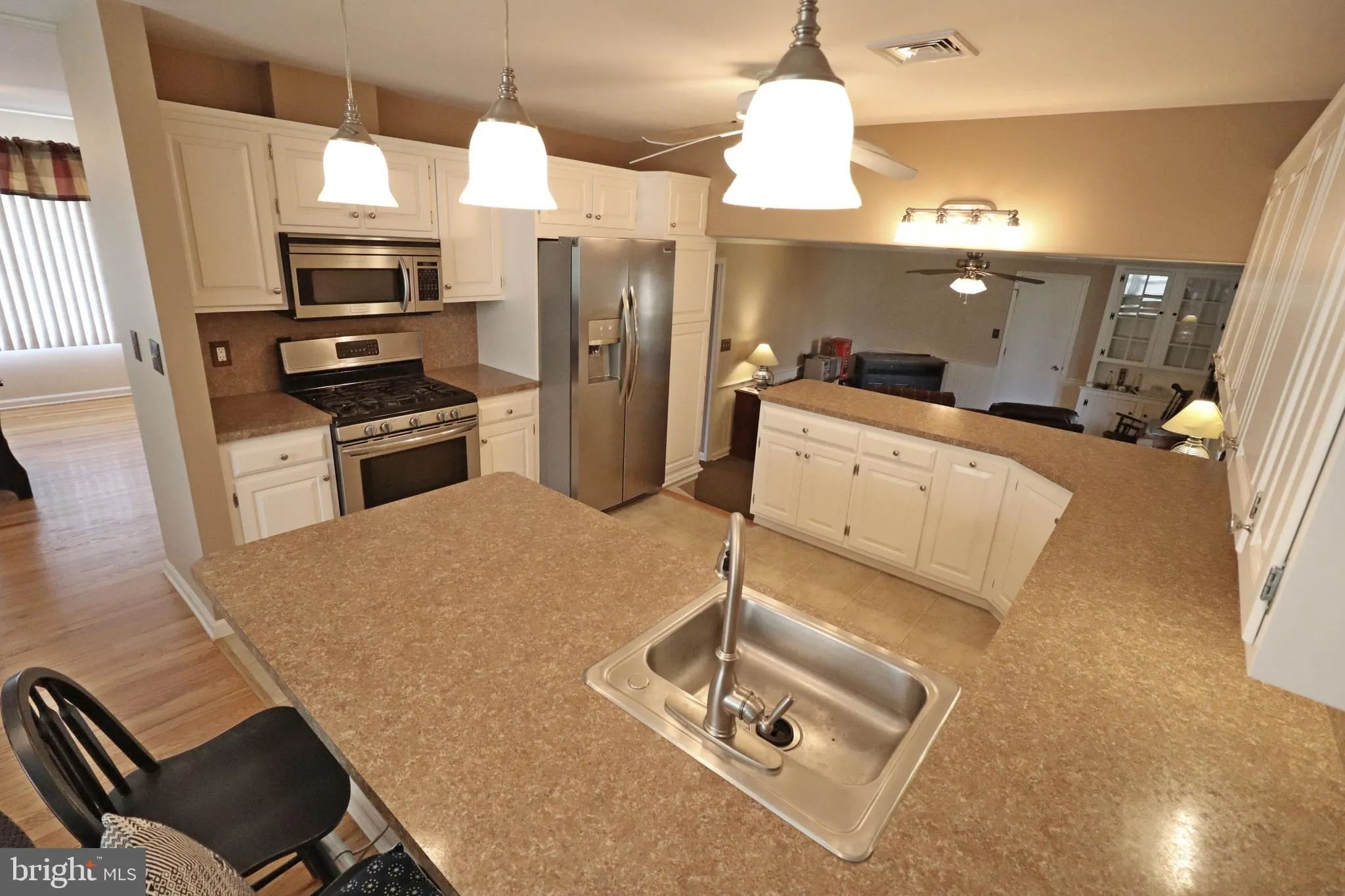 Leola, Pennsylvania 17540, United States, 3 Bedrooms Bedrooms, ,3 BathroomsBathrooms,Residential,Pending,103996