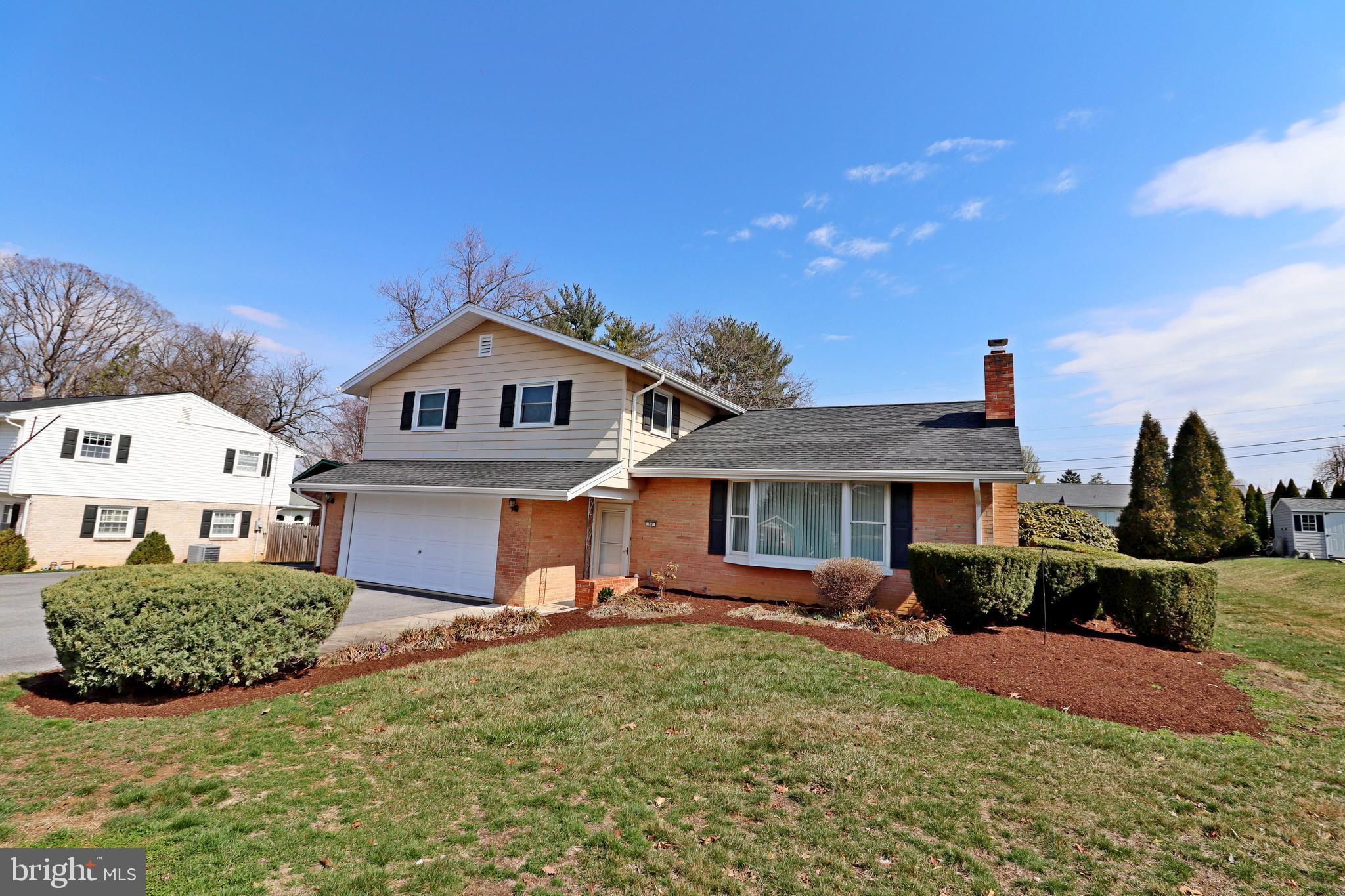 FOREST HILLS - Residential