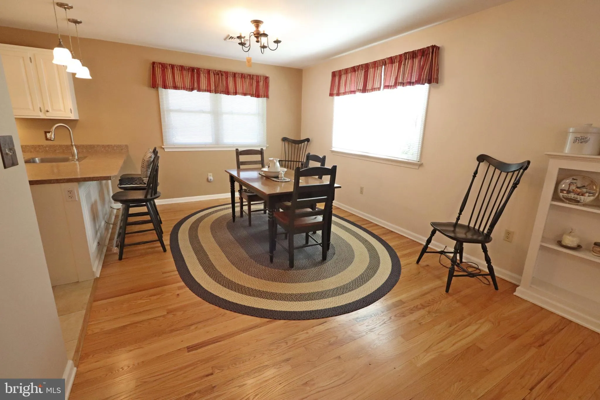 Leola, Pennsylvania 17540, United States, 3 Bedrooms Bedrooms, ,3 BathroomsBathrooms,Residential,Pending,103996