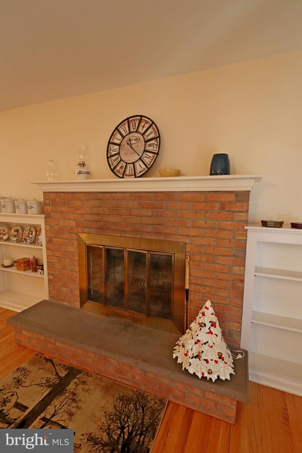 FOREST HILLS - Residential