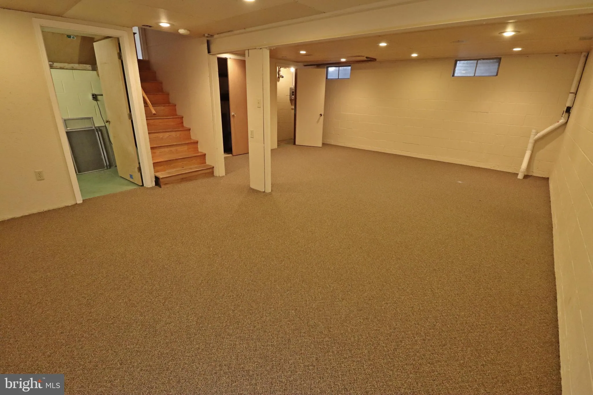 Leola, Pennsylvania 17540, United States, 3 Bedrooms Bedrooms, ,3 BathroomsBathrooms,Residential,Pending,103996