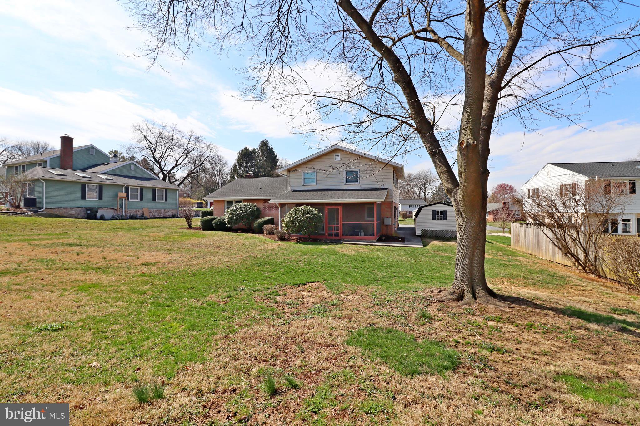 FOREST HILLS - Residential