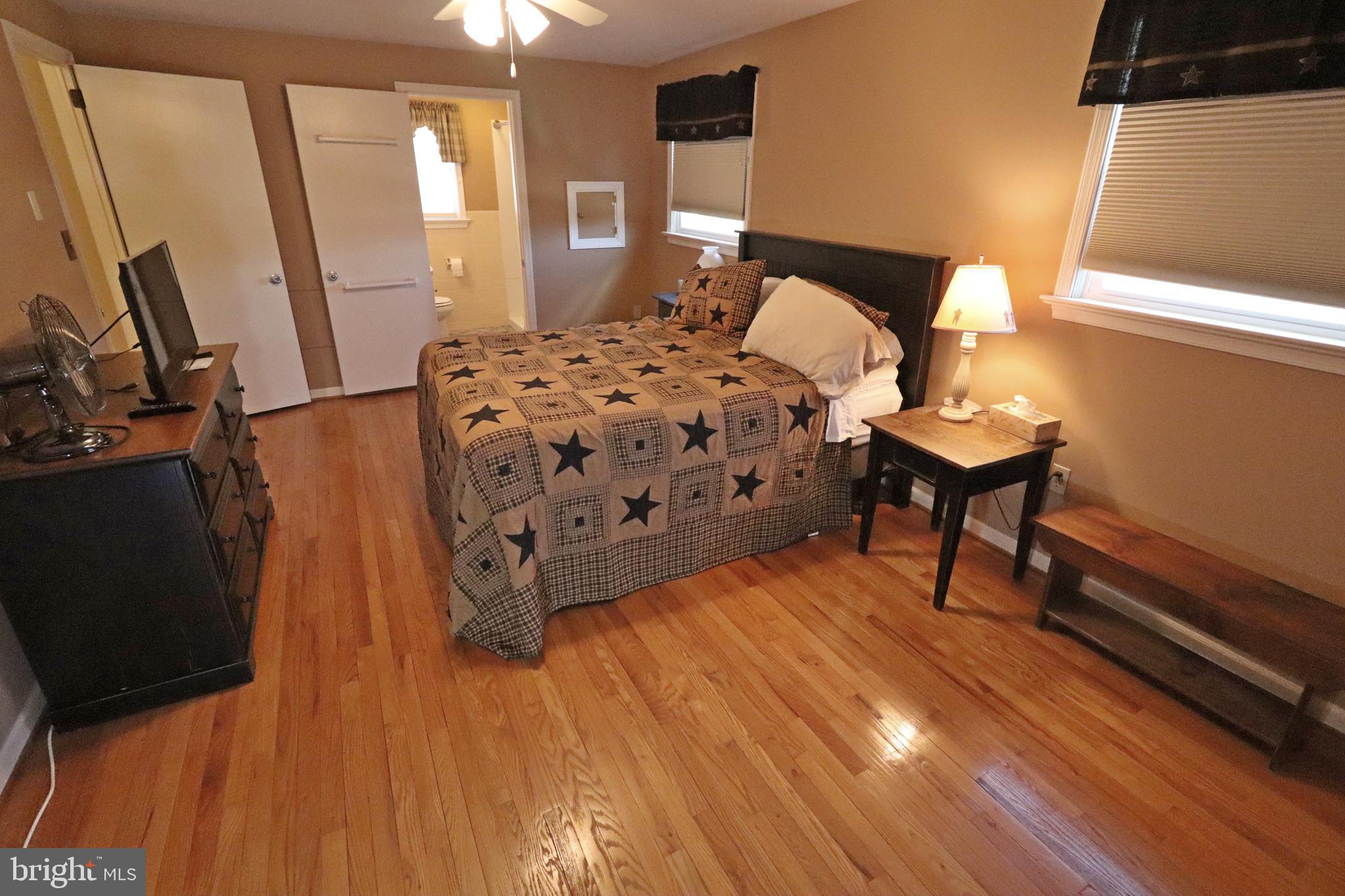 FOREST HILLS - Residential