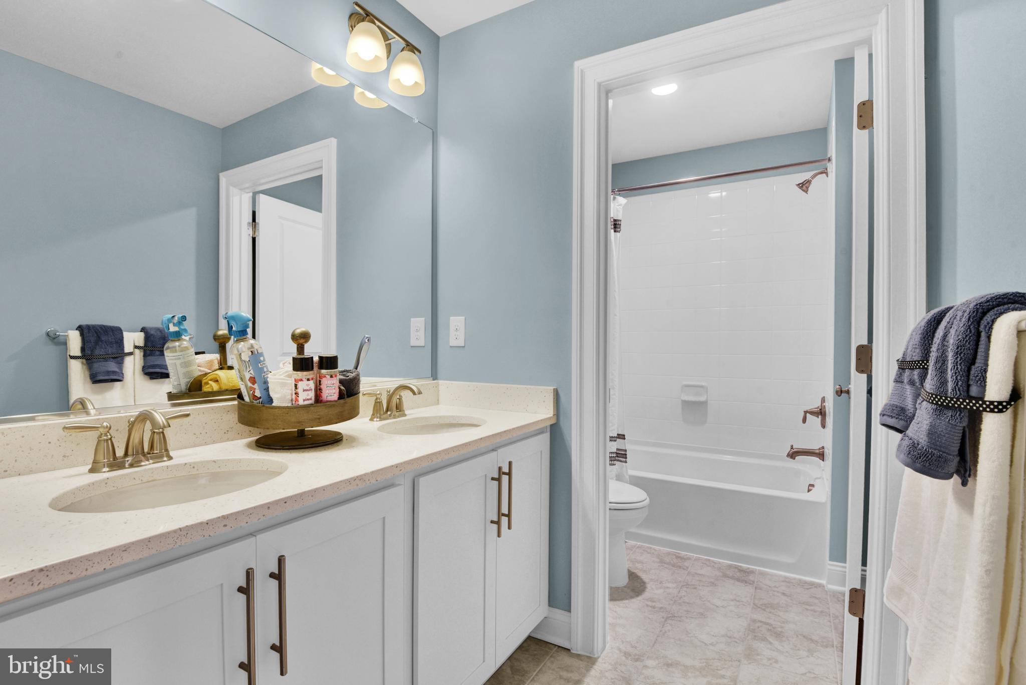 STONEGATE - Residential