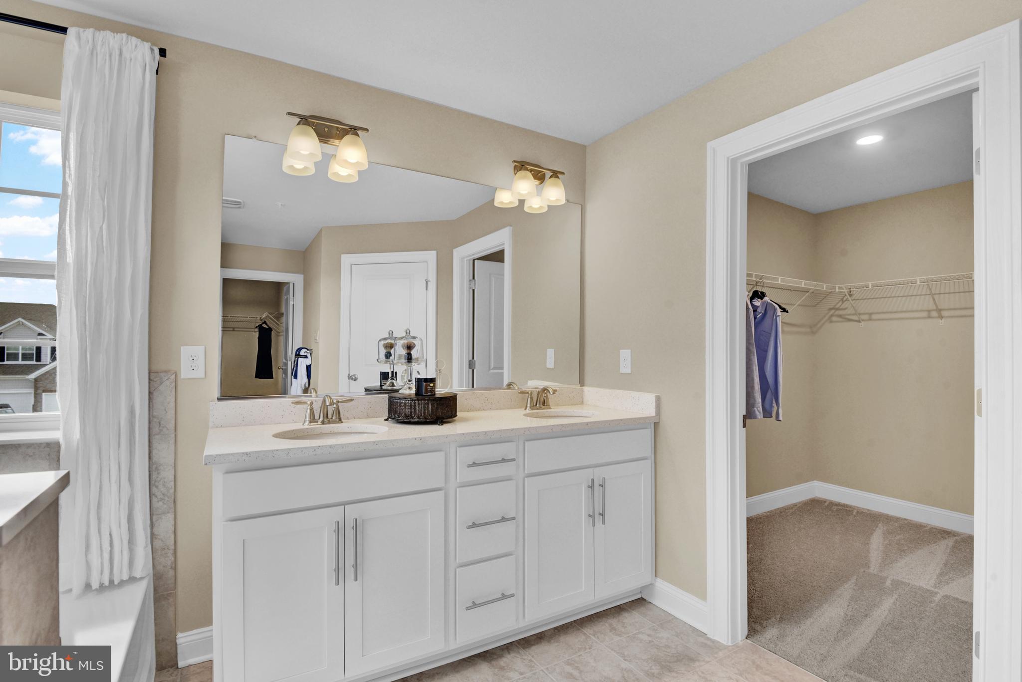 STONEGATE - Residential