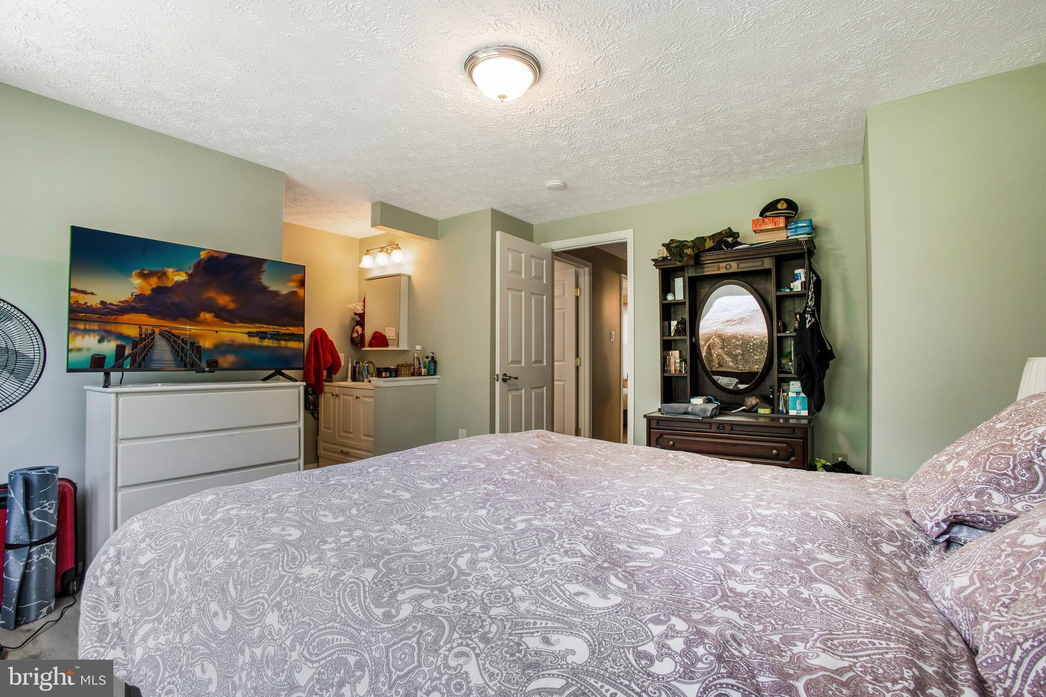 PARK OVERLOOK - Residential Lease