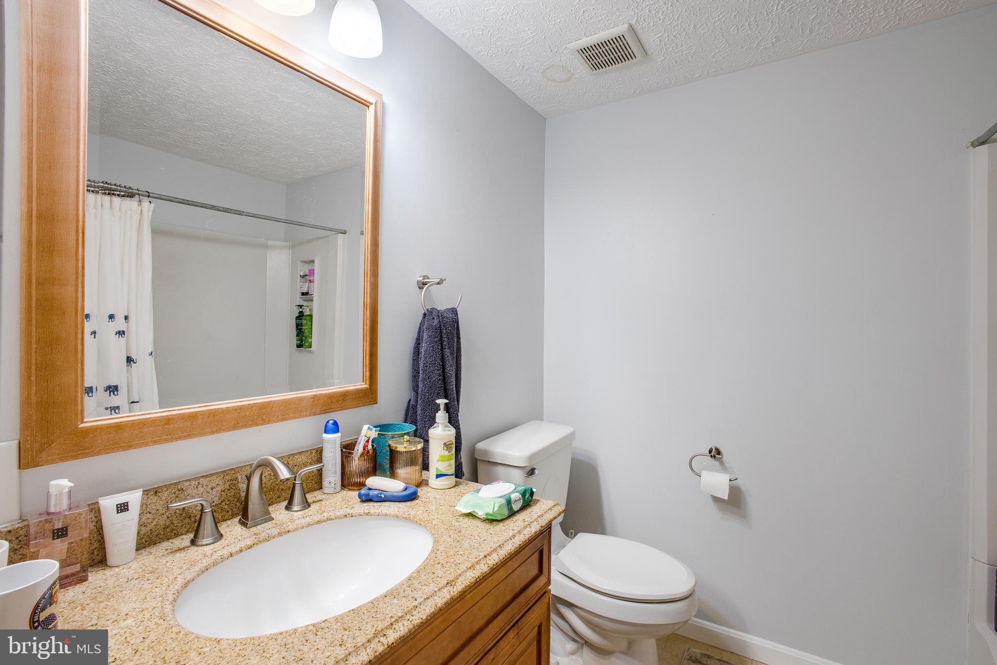 PARK OVERLOOK - Residential Lease