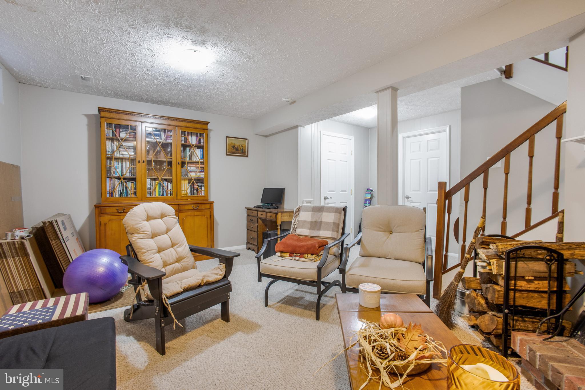 PARK OVERLOOK - Residential Lease