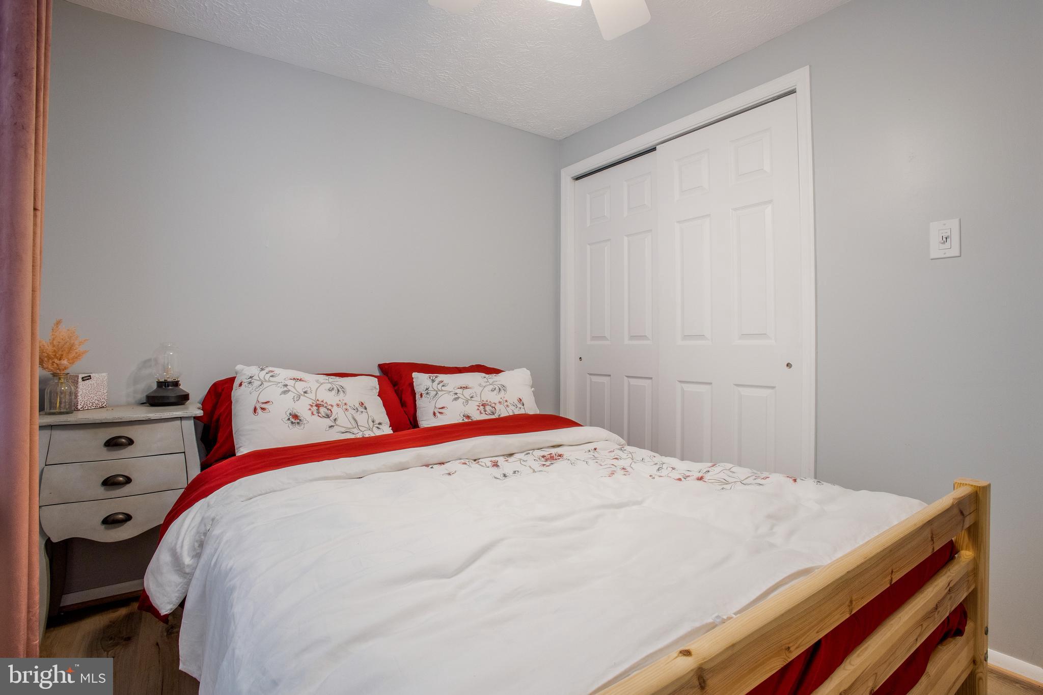 PARK OVERLOOK - Residential Lease