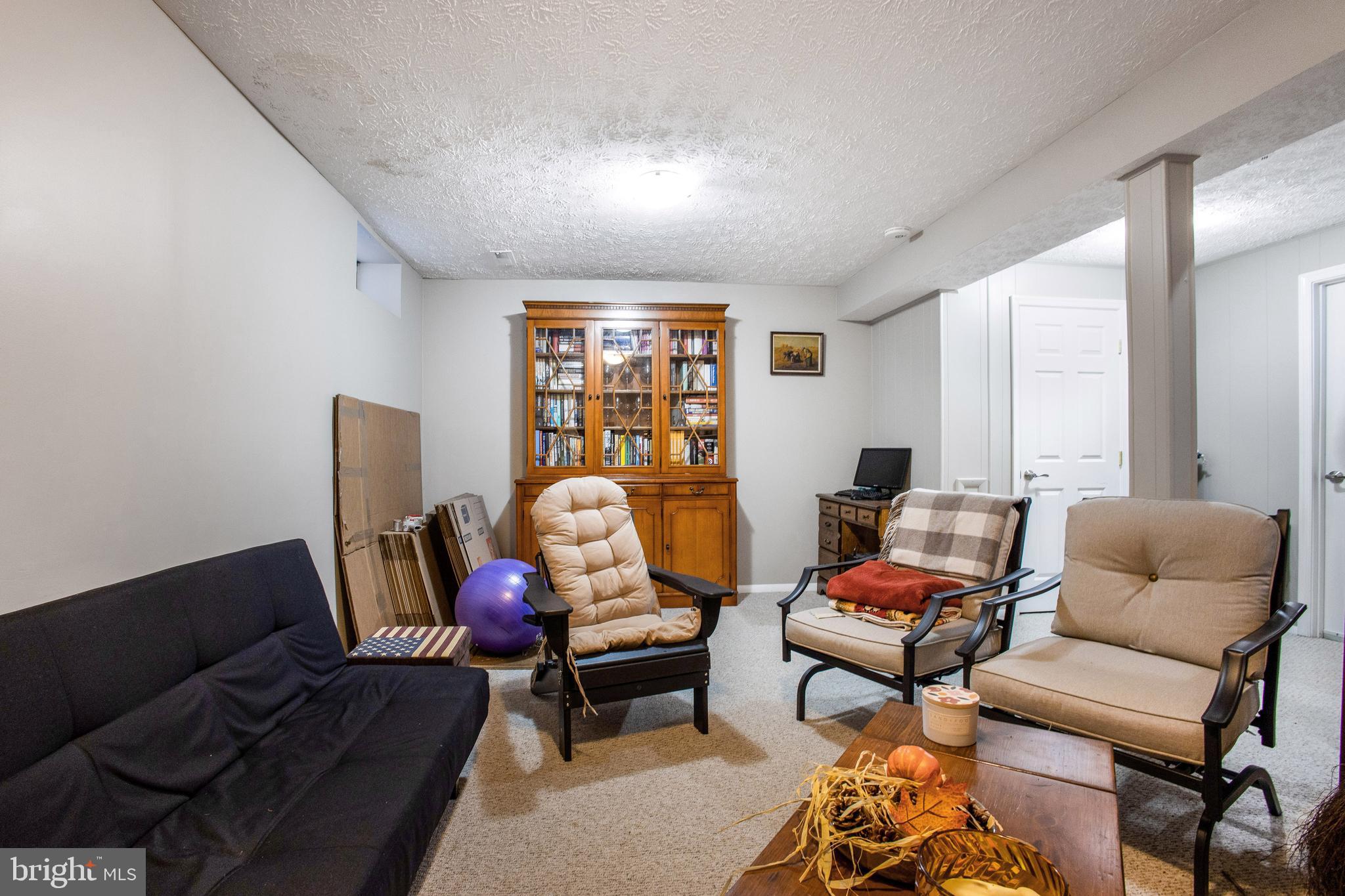 PARK OVERLOOK - Residential Lease