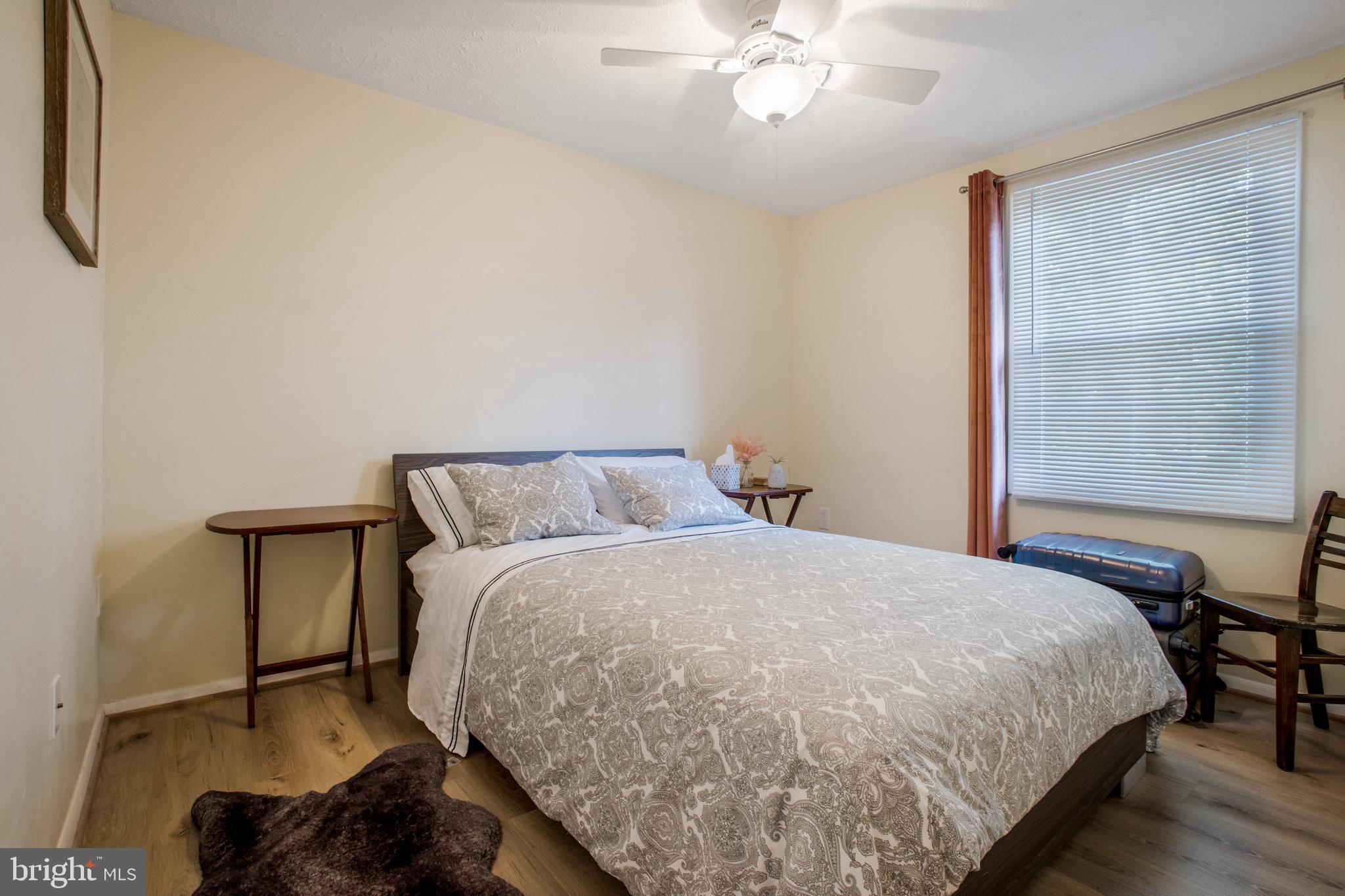 PARK OVERLOOK - Residential Lease