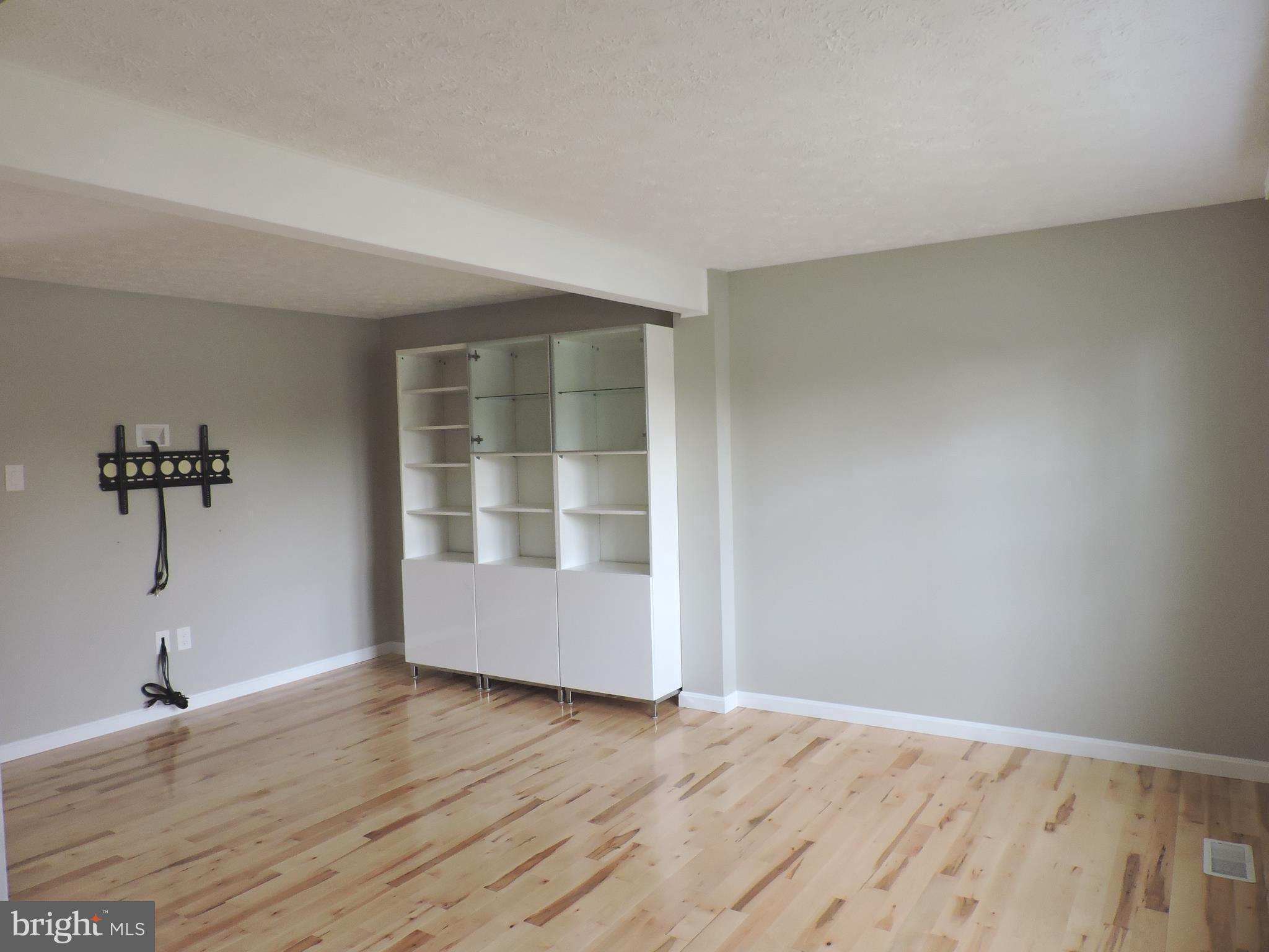 PARK OVERLOOK - Residential Lease