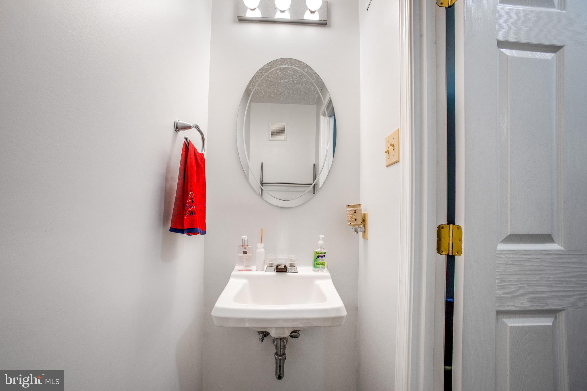 PARK OVERLOOK - Residential Lease