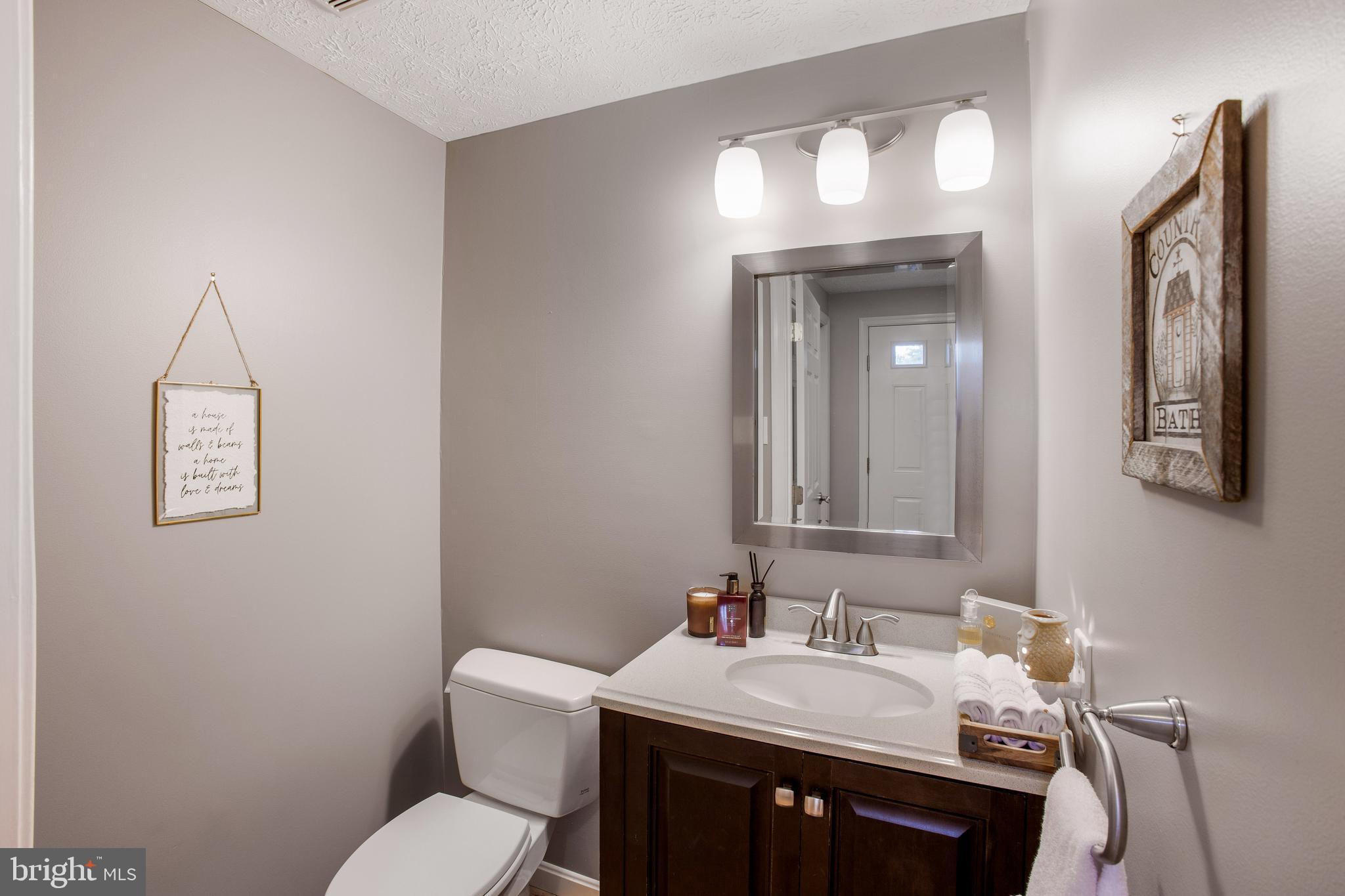 PARK OVERLOOK - Residential Lease