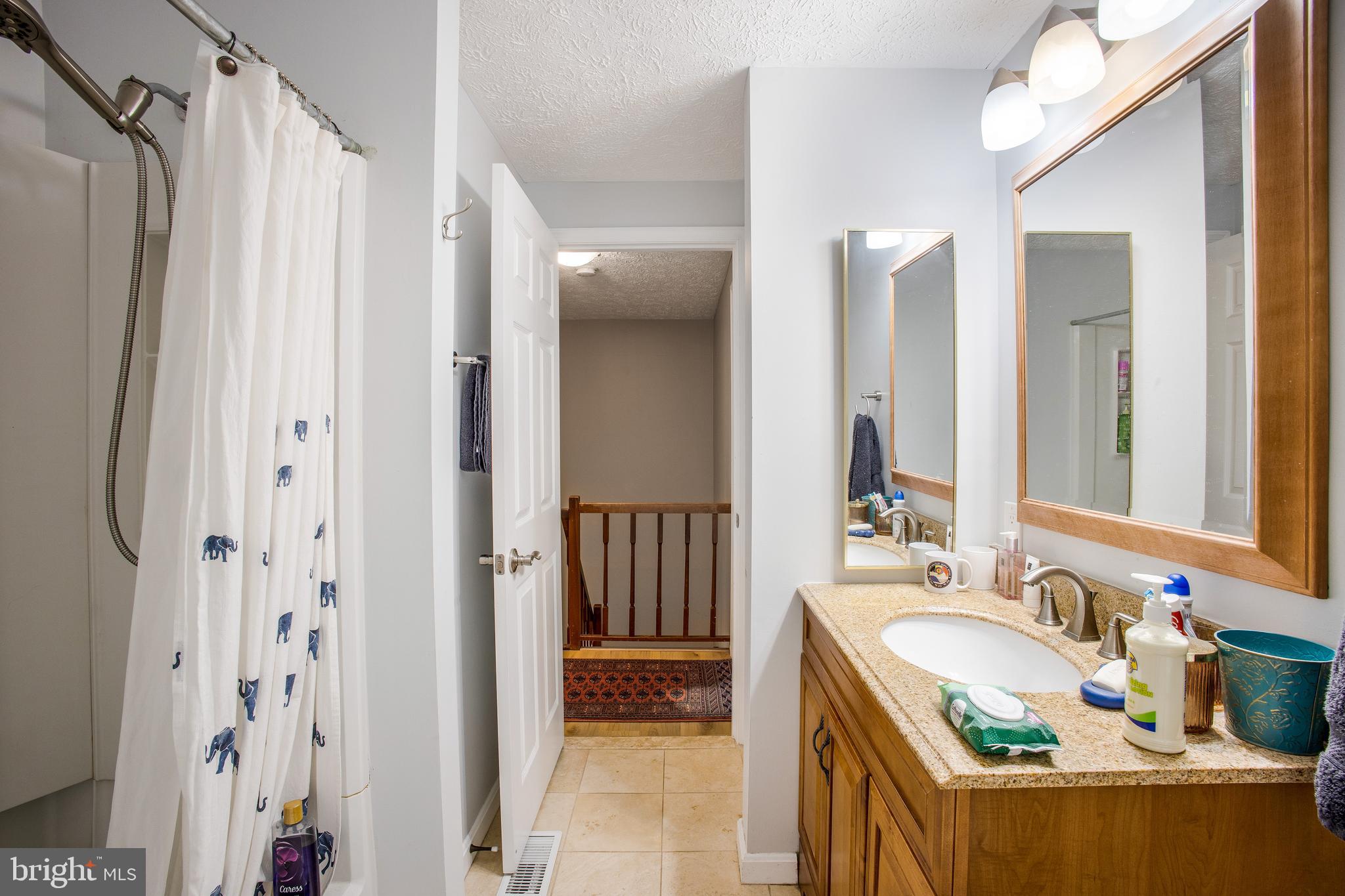 PARK OVERLOOK - Residential Lease