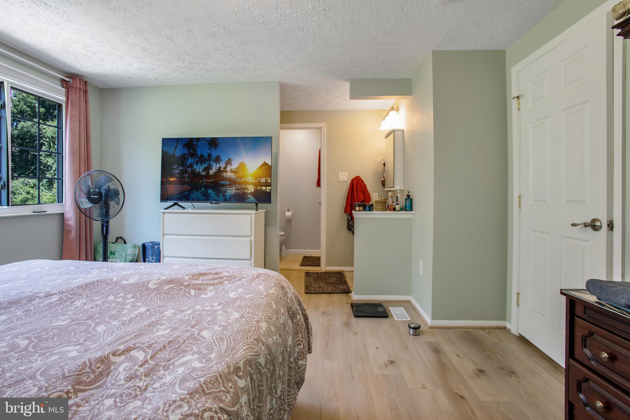 PARK OVERLOOK - Residential Lease