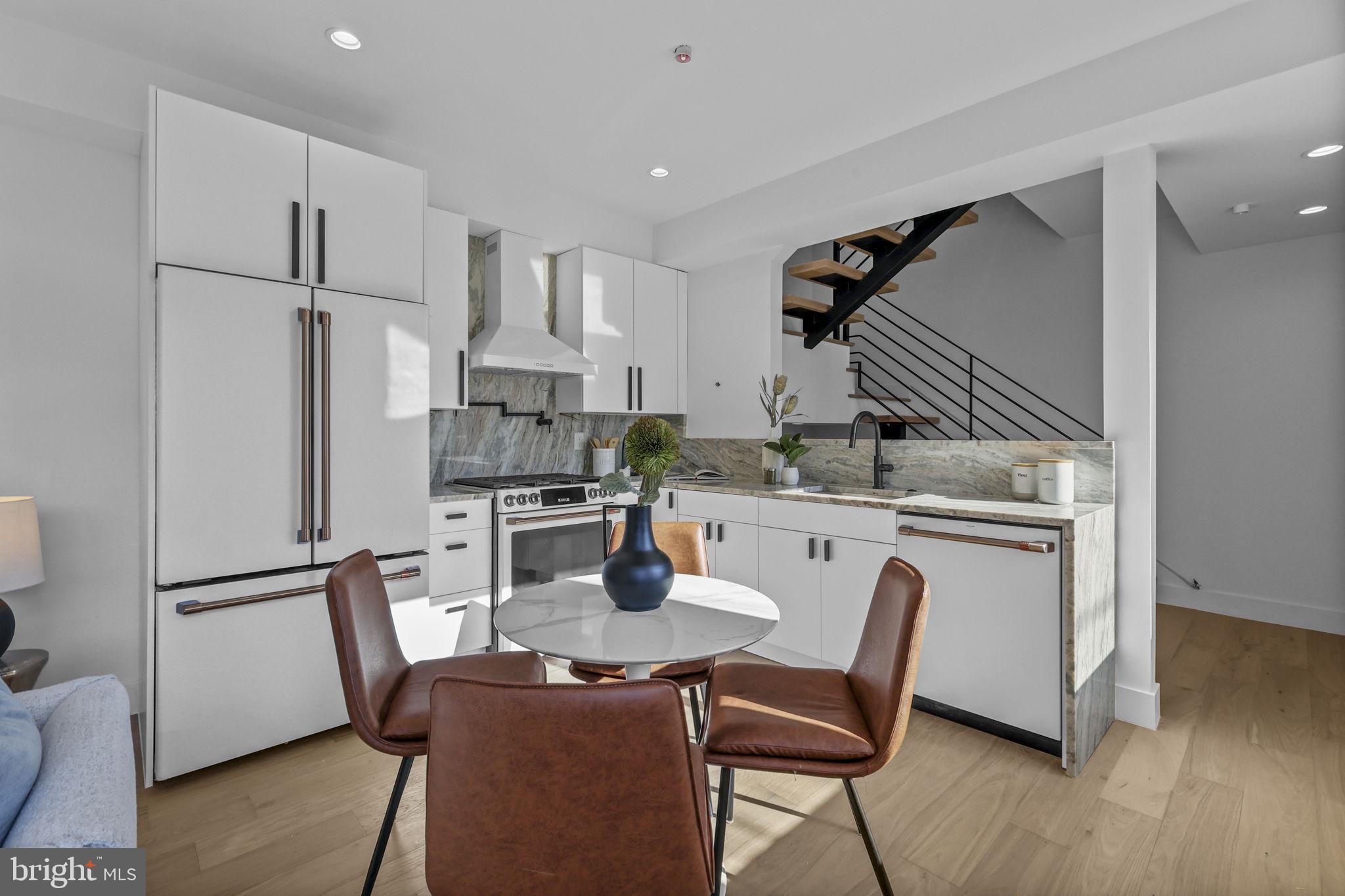 RITTENHOUSE SQUARE - Residential