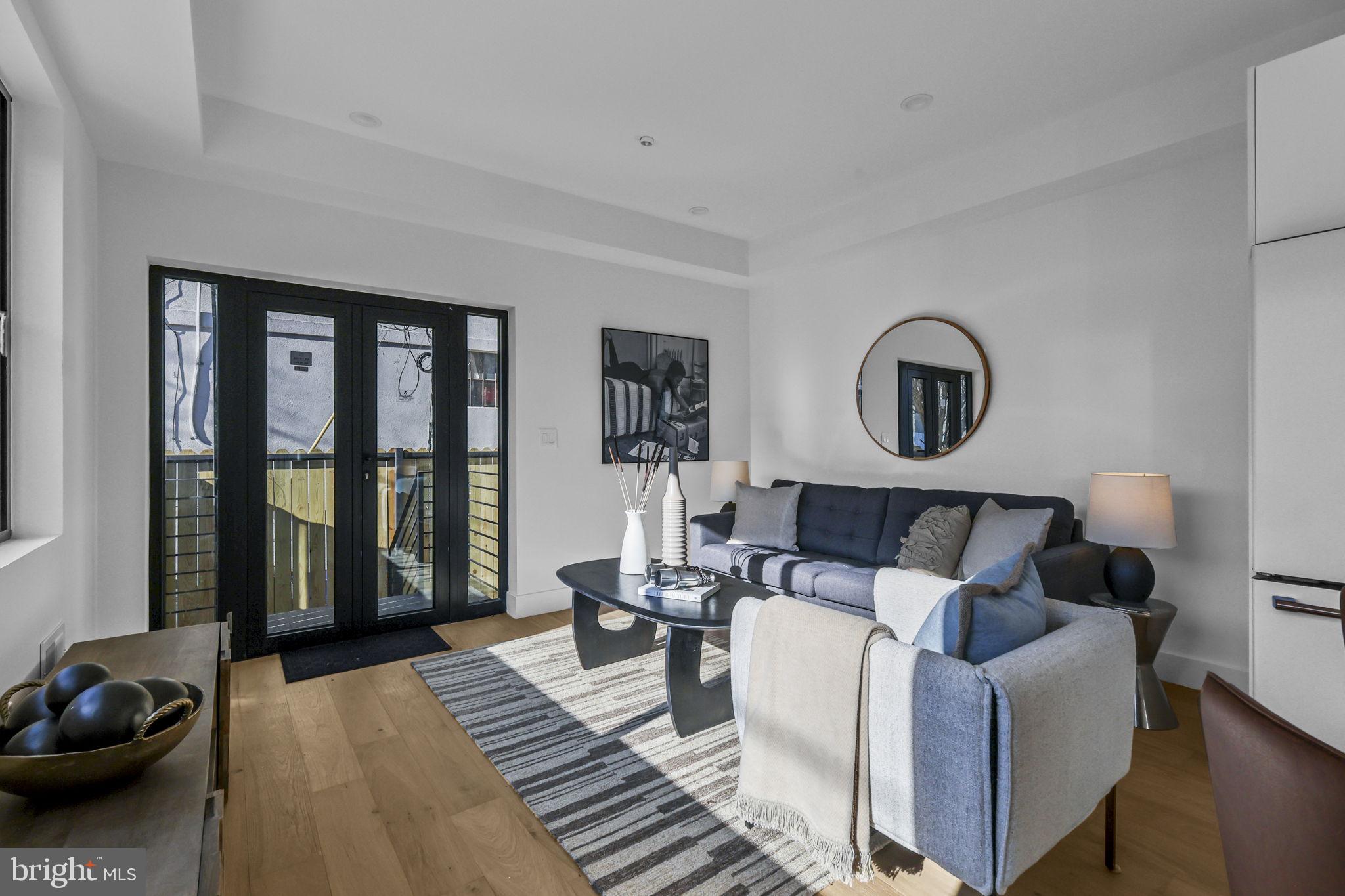 RITTENHOUSE SQUARE - Residential