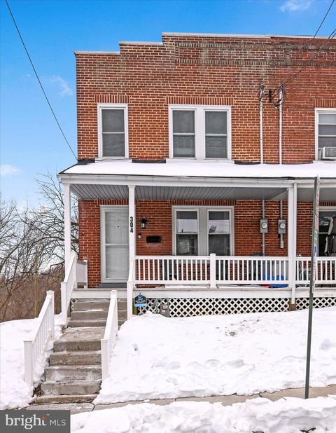 304 HAZEL STREET LANCASTER PA 17603