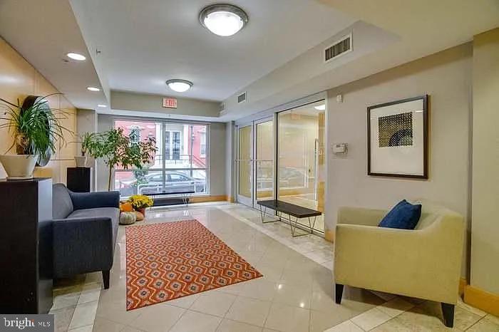 1034 SPRUCE STREET 101