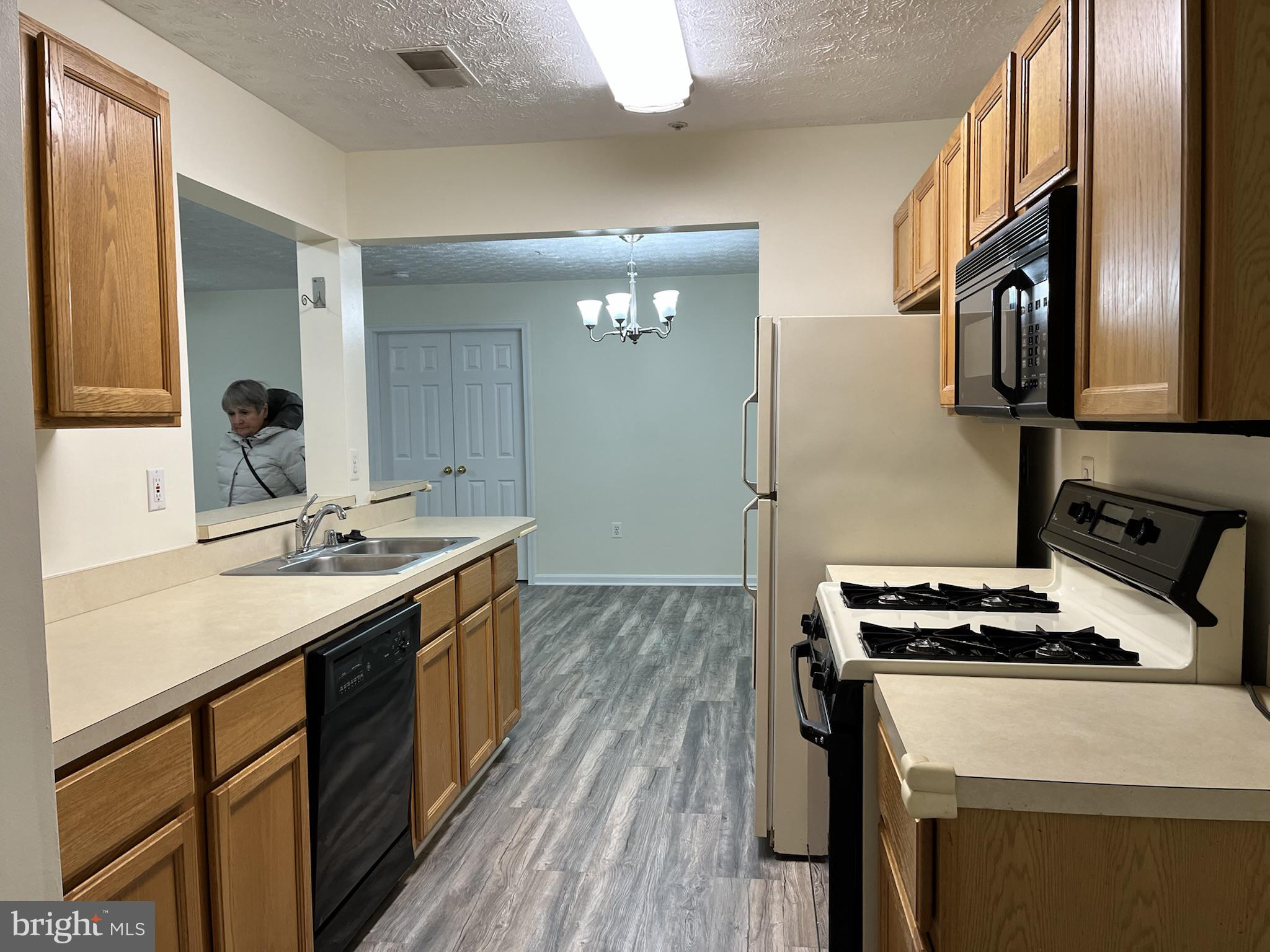WINGATE - Residential Lease