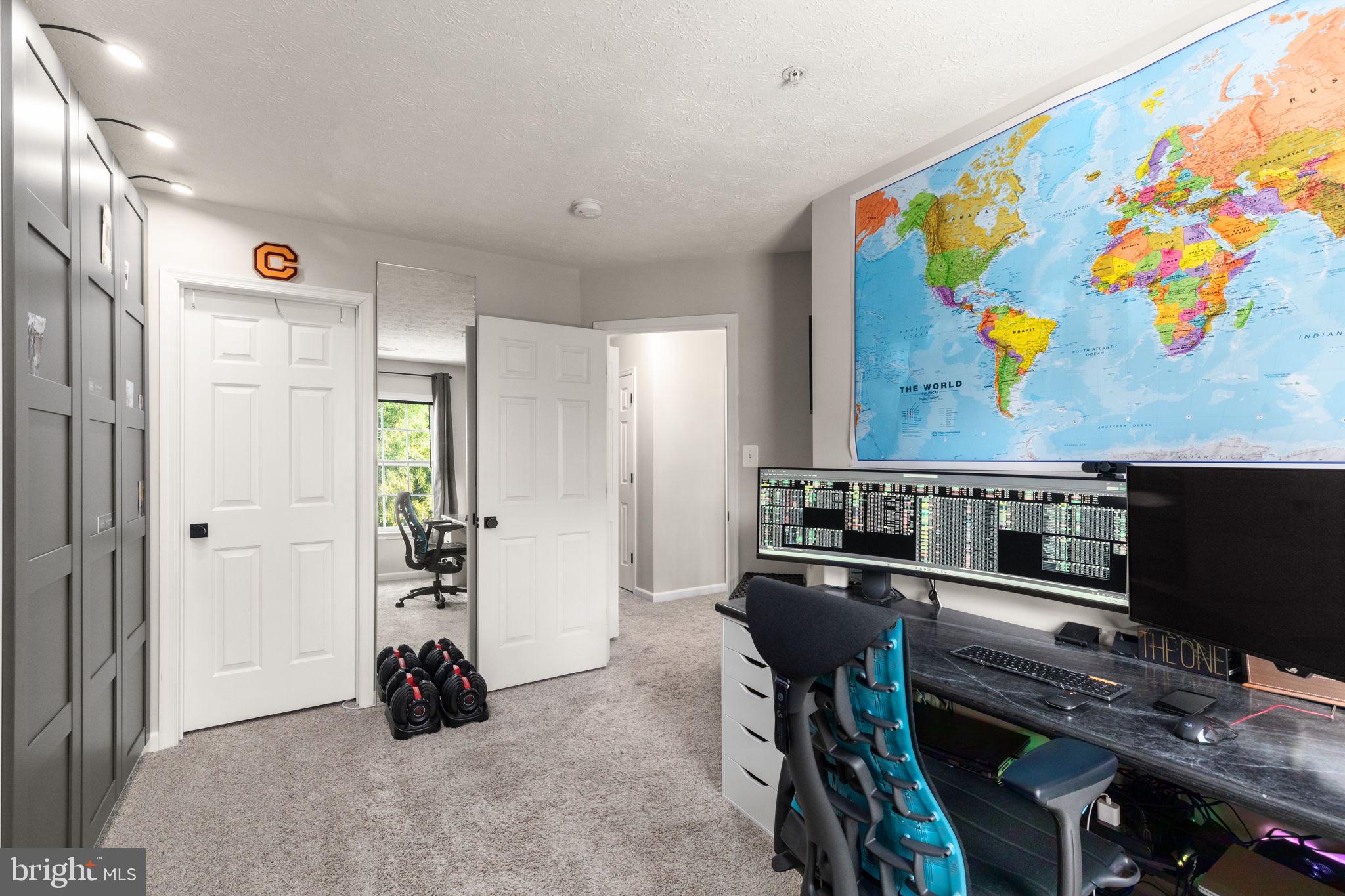 CYPRESS HILLS - Residential