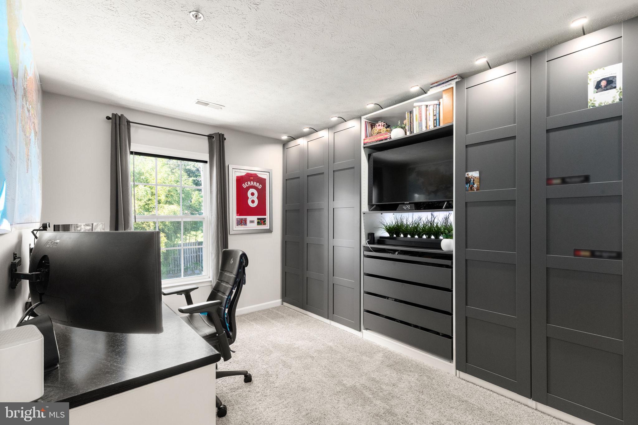 CYPRESS HILLS - Residential