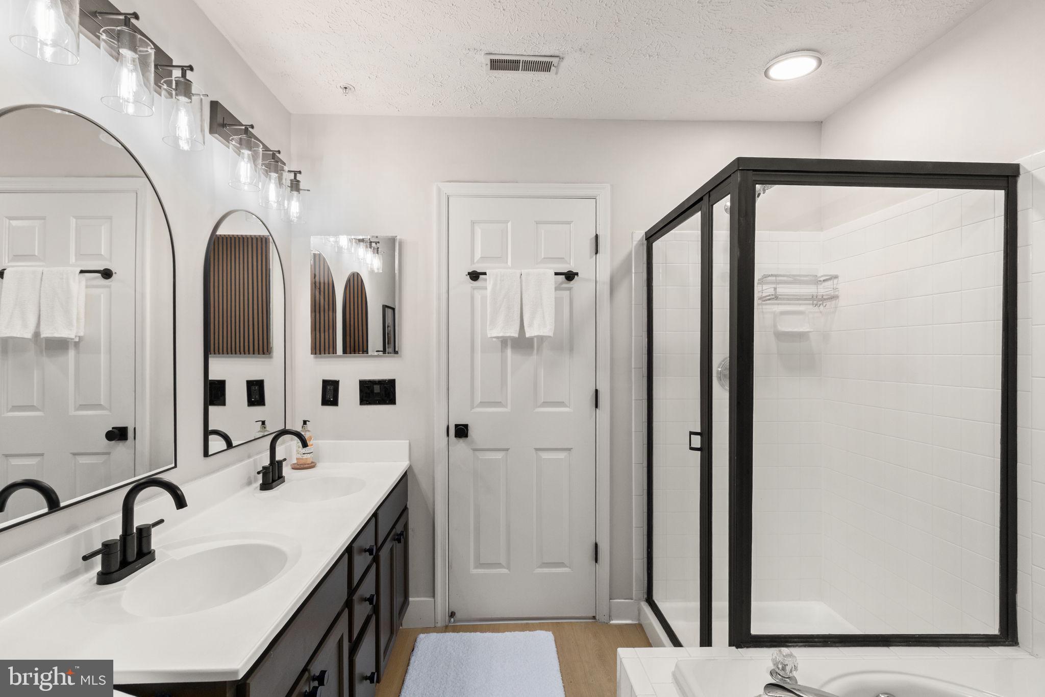 CYPRESS HILLS - Residential