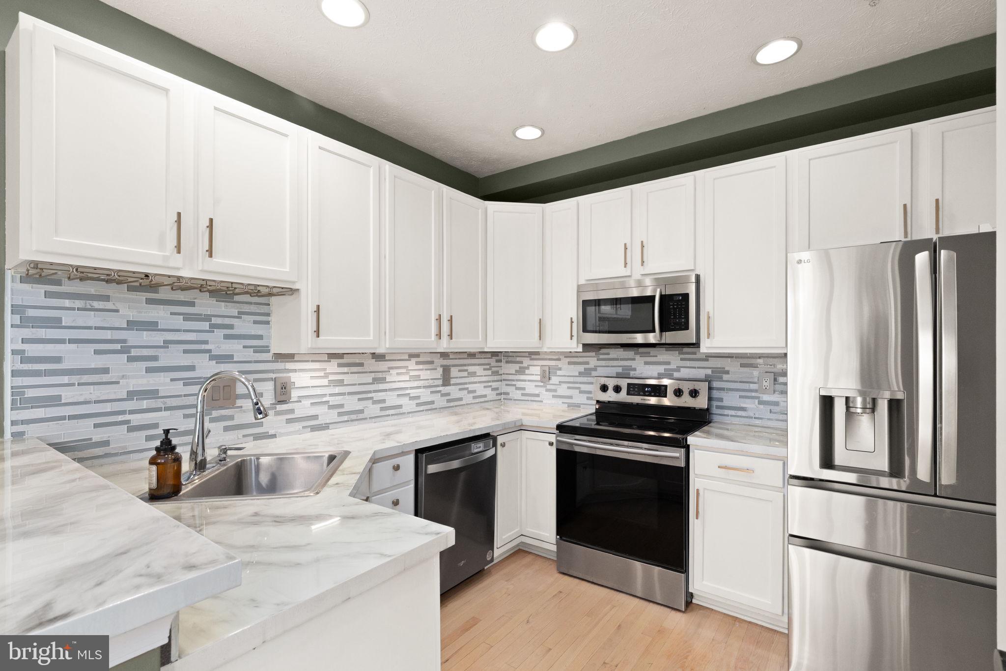 CYPRESS HILLS - Residential