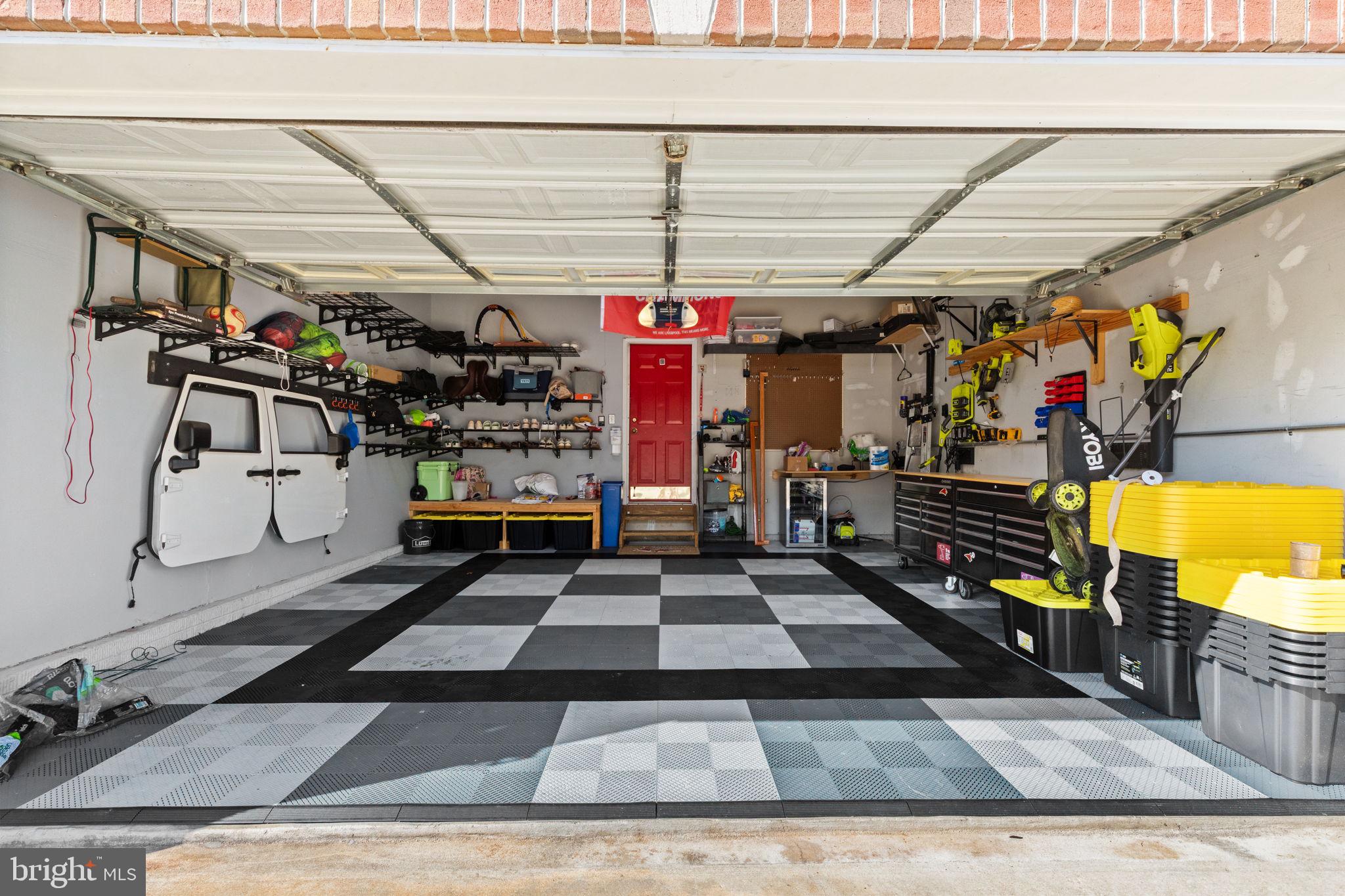 CYPRESS HILLS - Residential