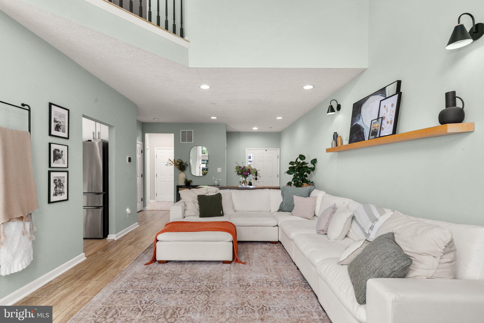 CYPRESS HILLS - Residential