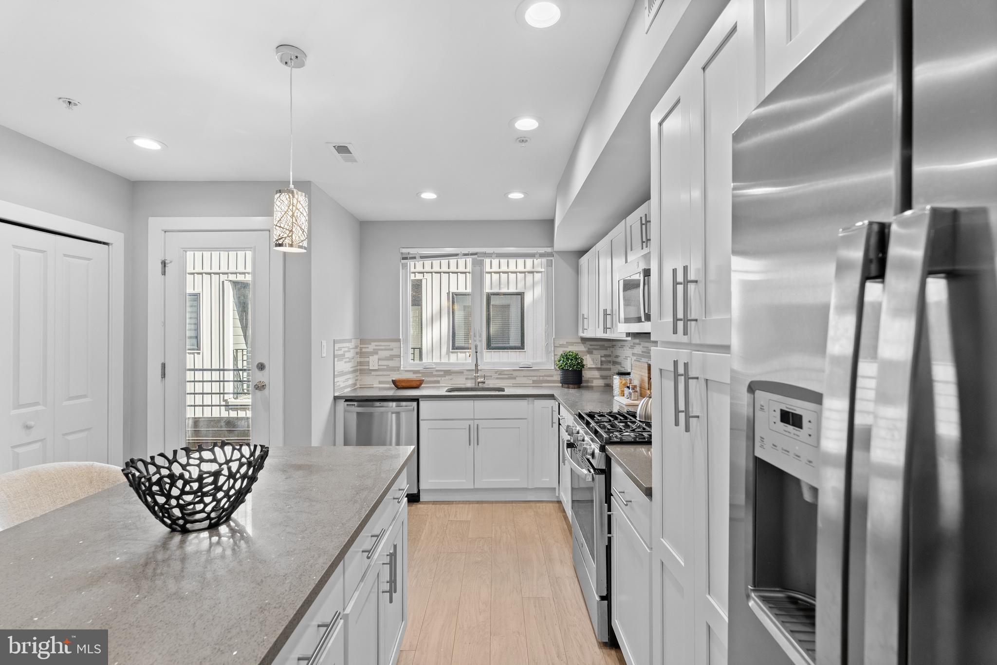 FRANCISVILLE - Residential