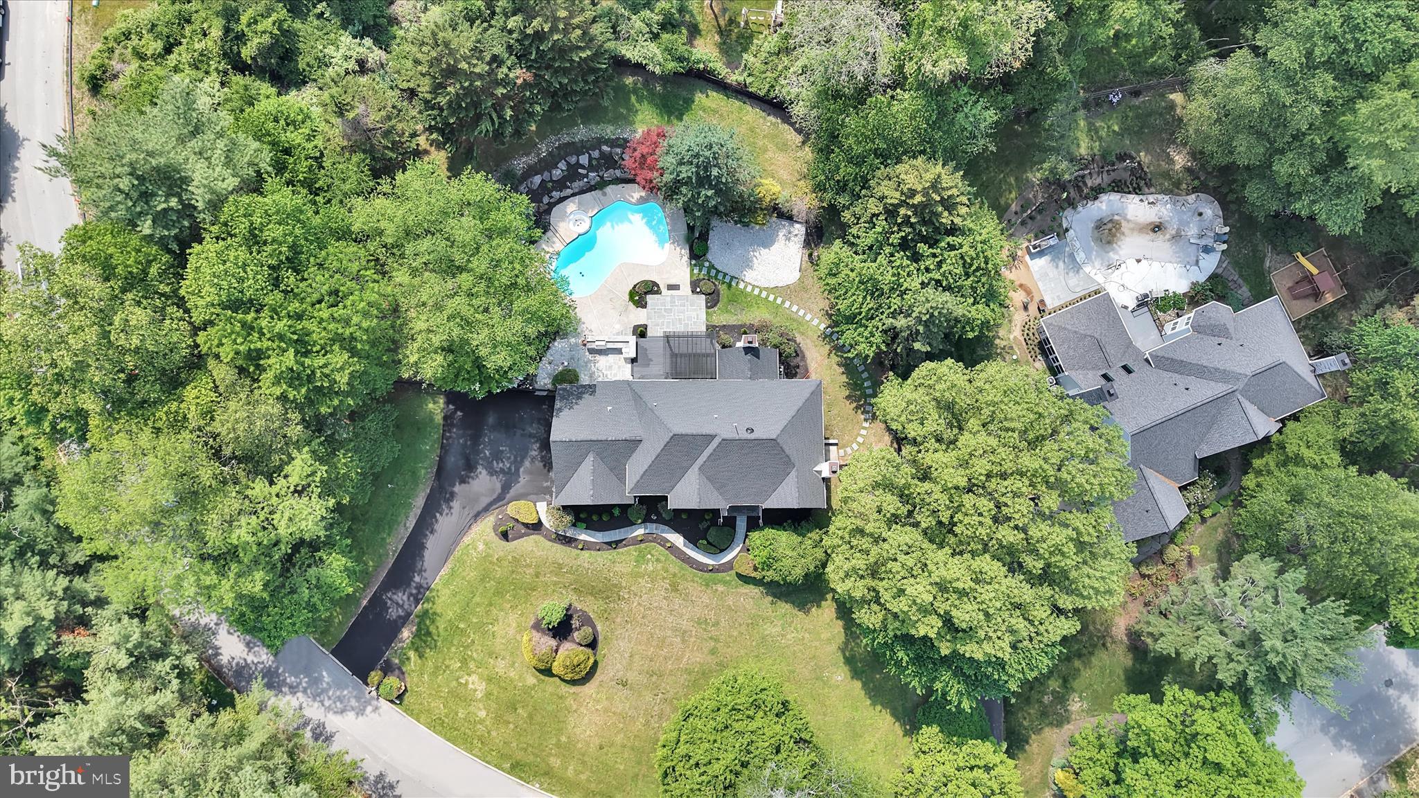 505 S HEILBRON DRIVE