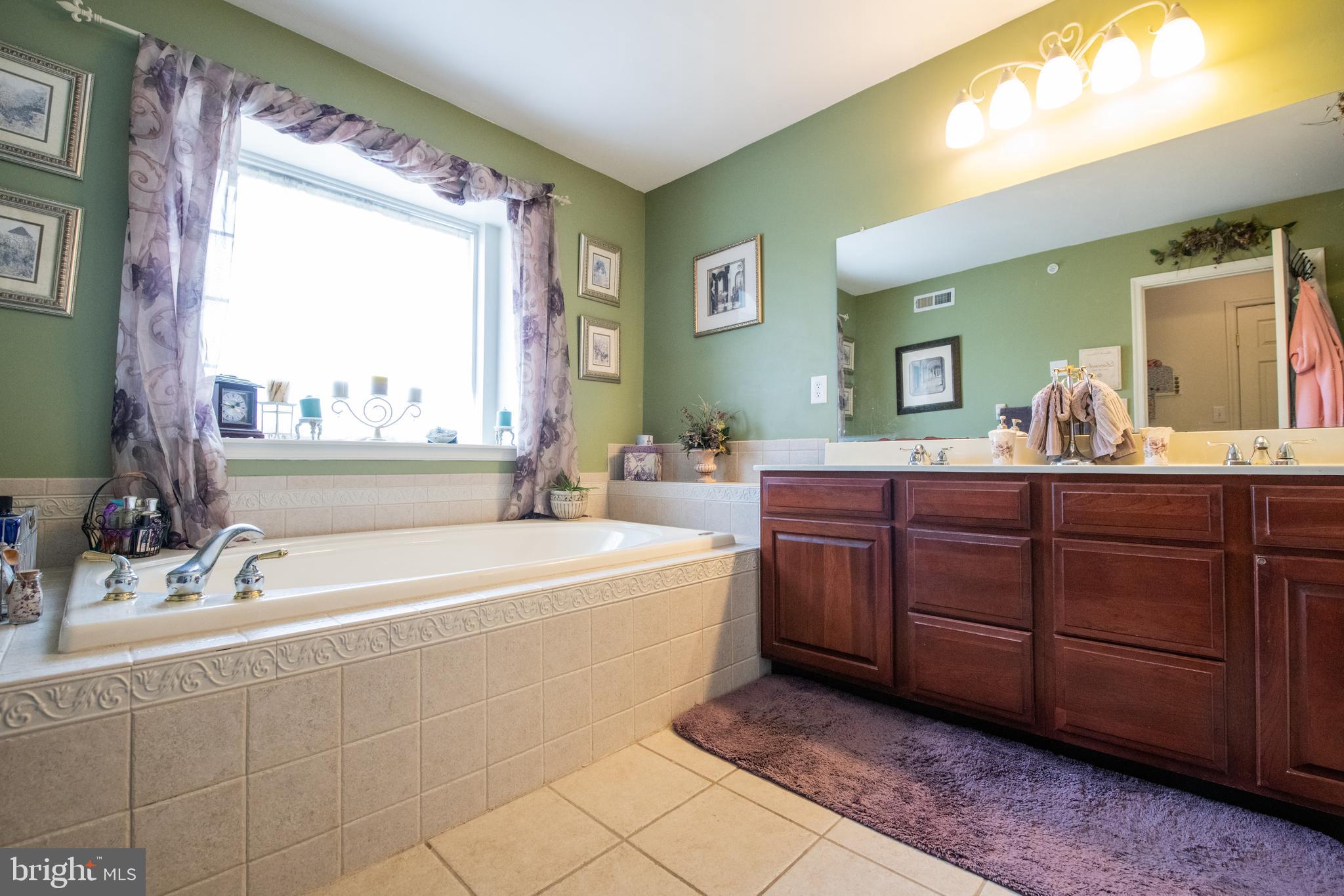 DEVONSHIRE ESTATES - Residential