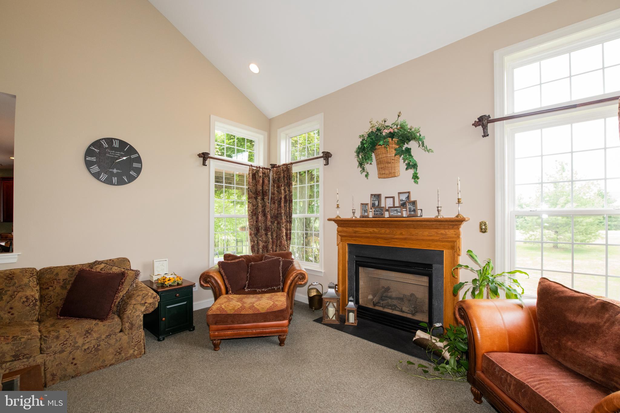 DEVONSHIRE ESTATES - Residential