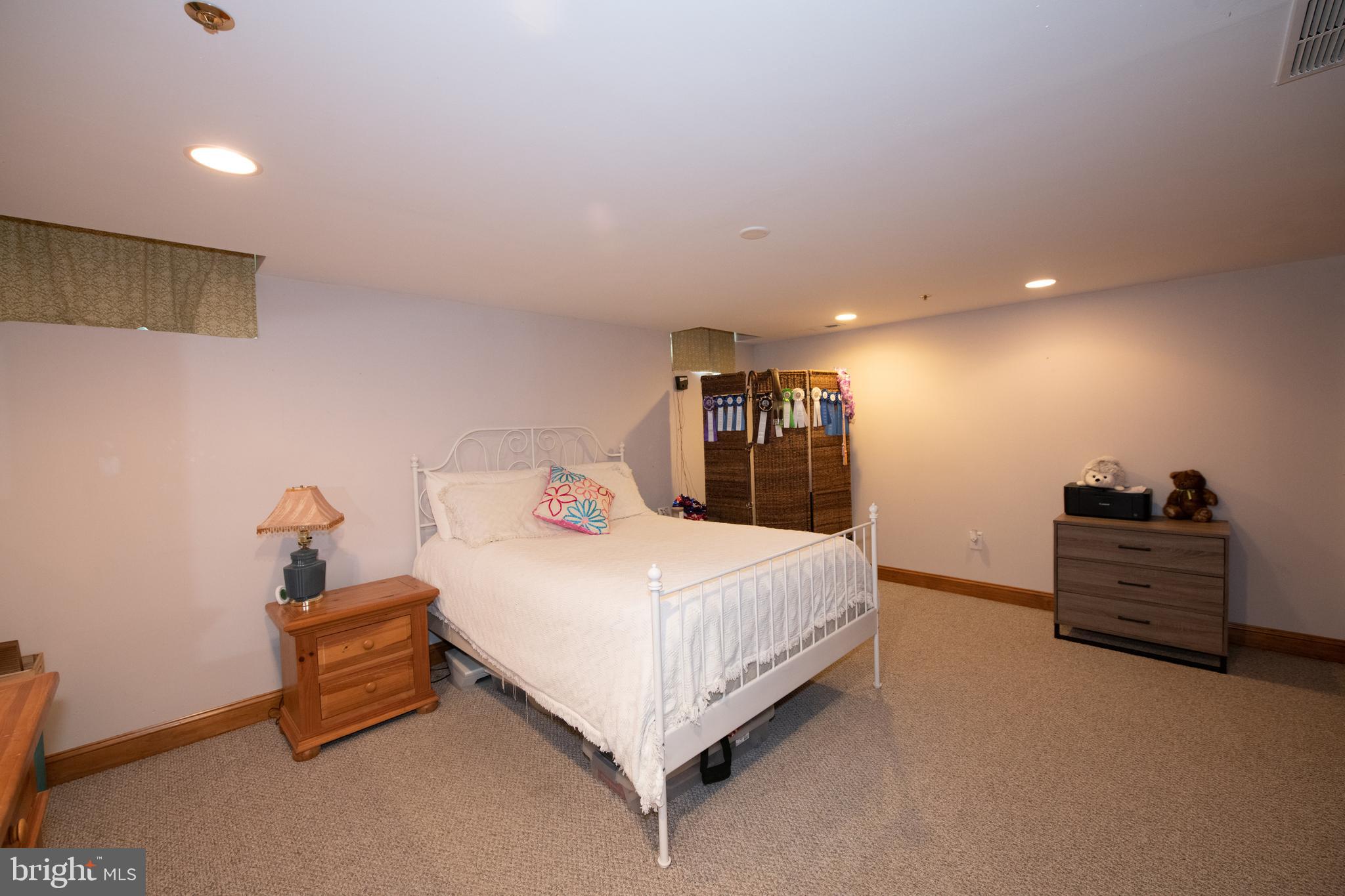 DEVONSHIRE ESTATES - Residential