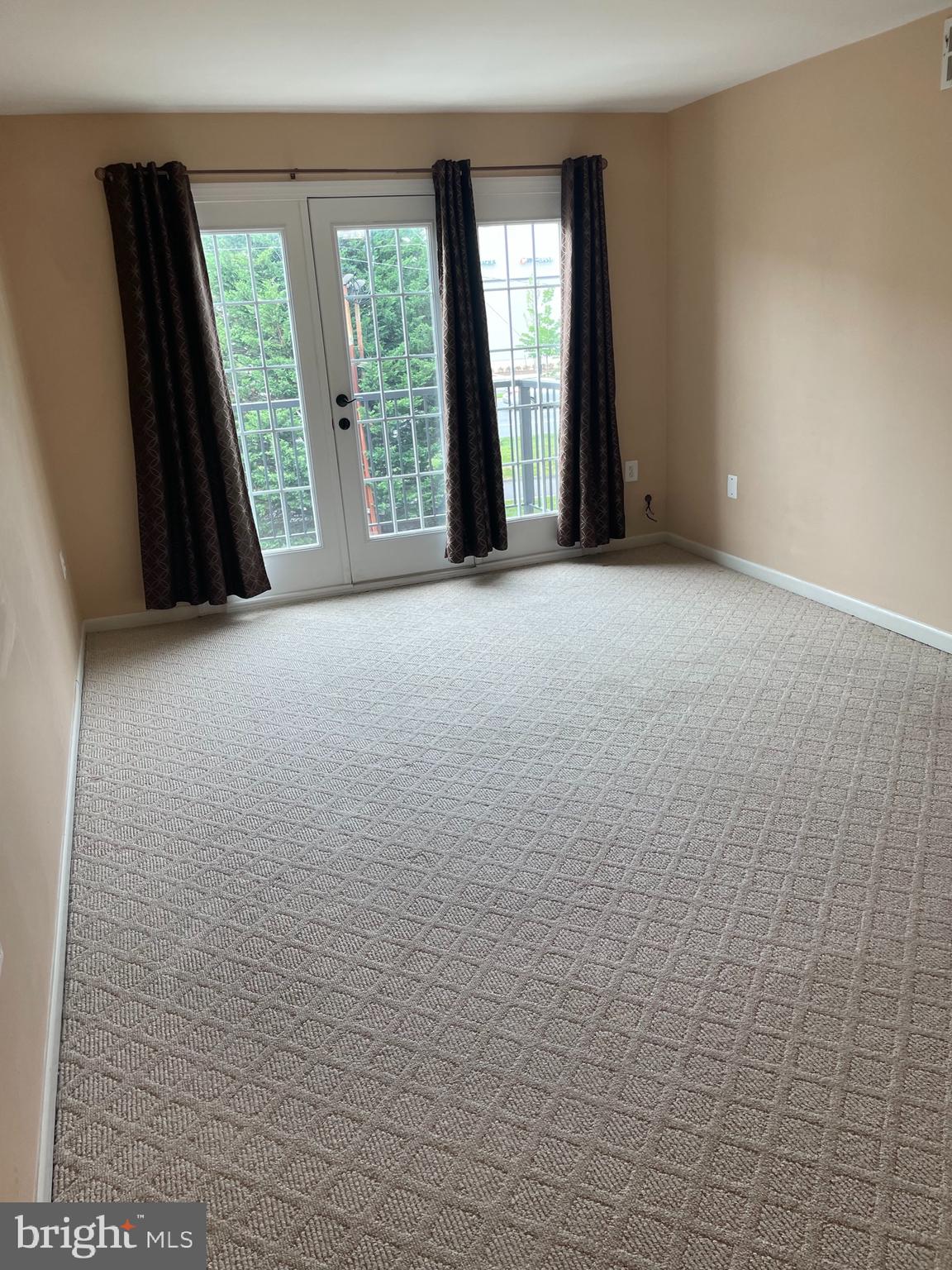 FOXCROFT COLONY CONDOS - Residential