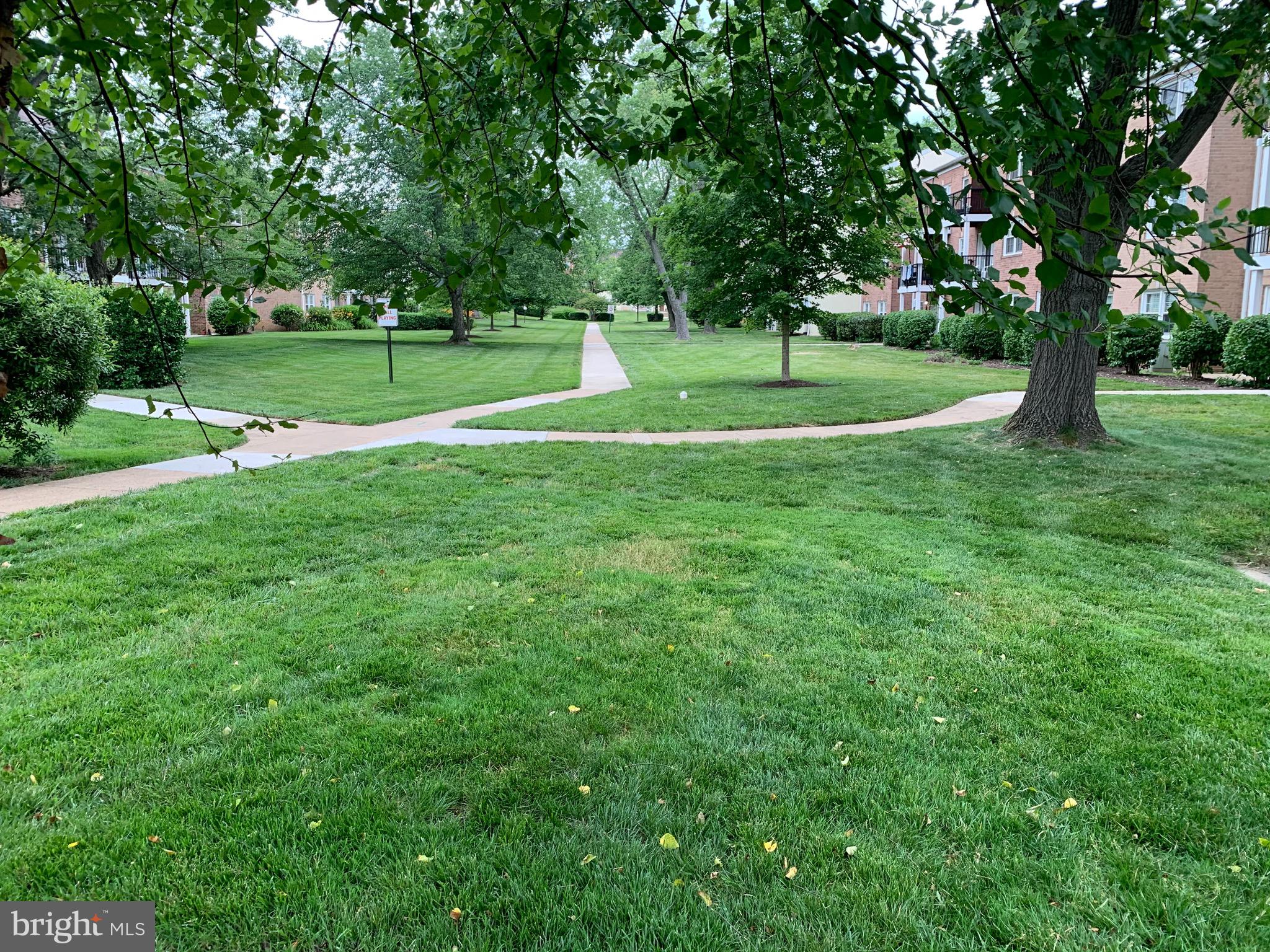 FOXCROFT COLONY CONDOS - Residential