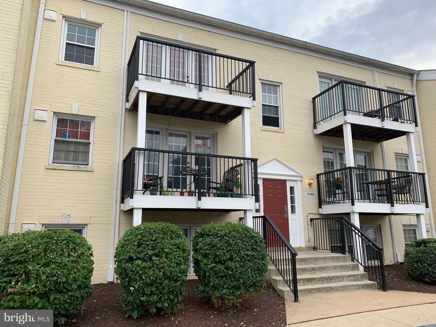 Wonderful 1Br, 1Ba unit. Extra large LR and Dining area. Newer kitchen appliances, balcony and updated bath. Great Fairfax City location just west of Fairfax Circle in beautiful, well-maintained Foxcroft Colony community. Low, low, Condo fee includes all utilities.1.3 miles to Vienna Metro, and Metro Bus stop at entrance to community (metro bus #1c and Cue bus Green #1 & #2). Directly across the street from brand new Giant with Starbucks and PNC bank. You’ll love coming home to this quiet retreat.  \