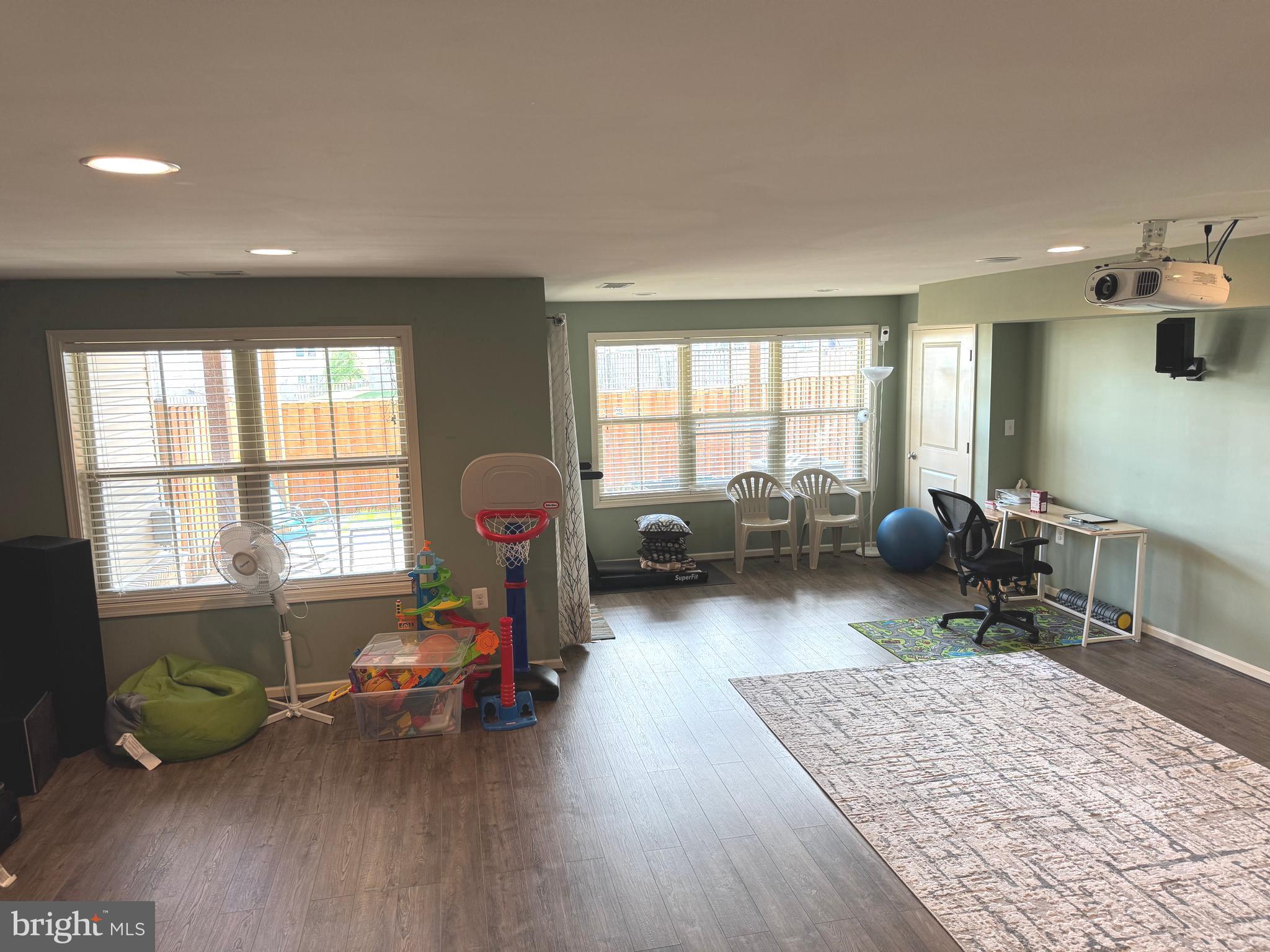 BRAMBLETON AT EMERALD RIDGE - Residential Lease