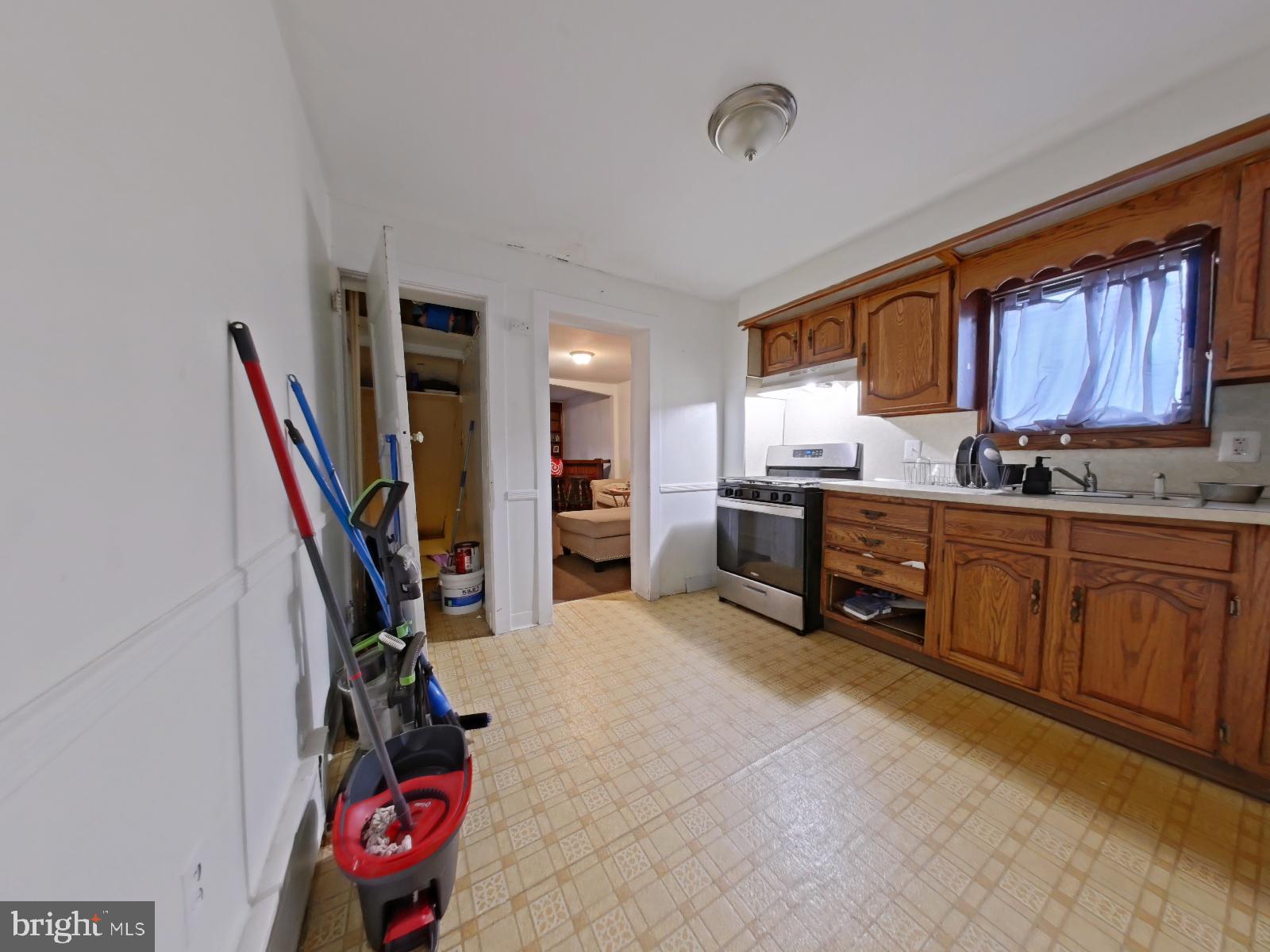 KENSINGTON - Residential