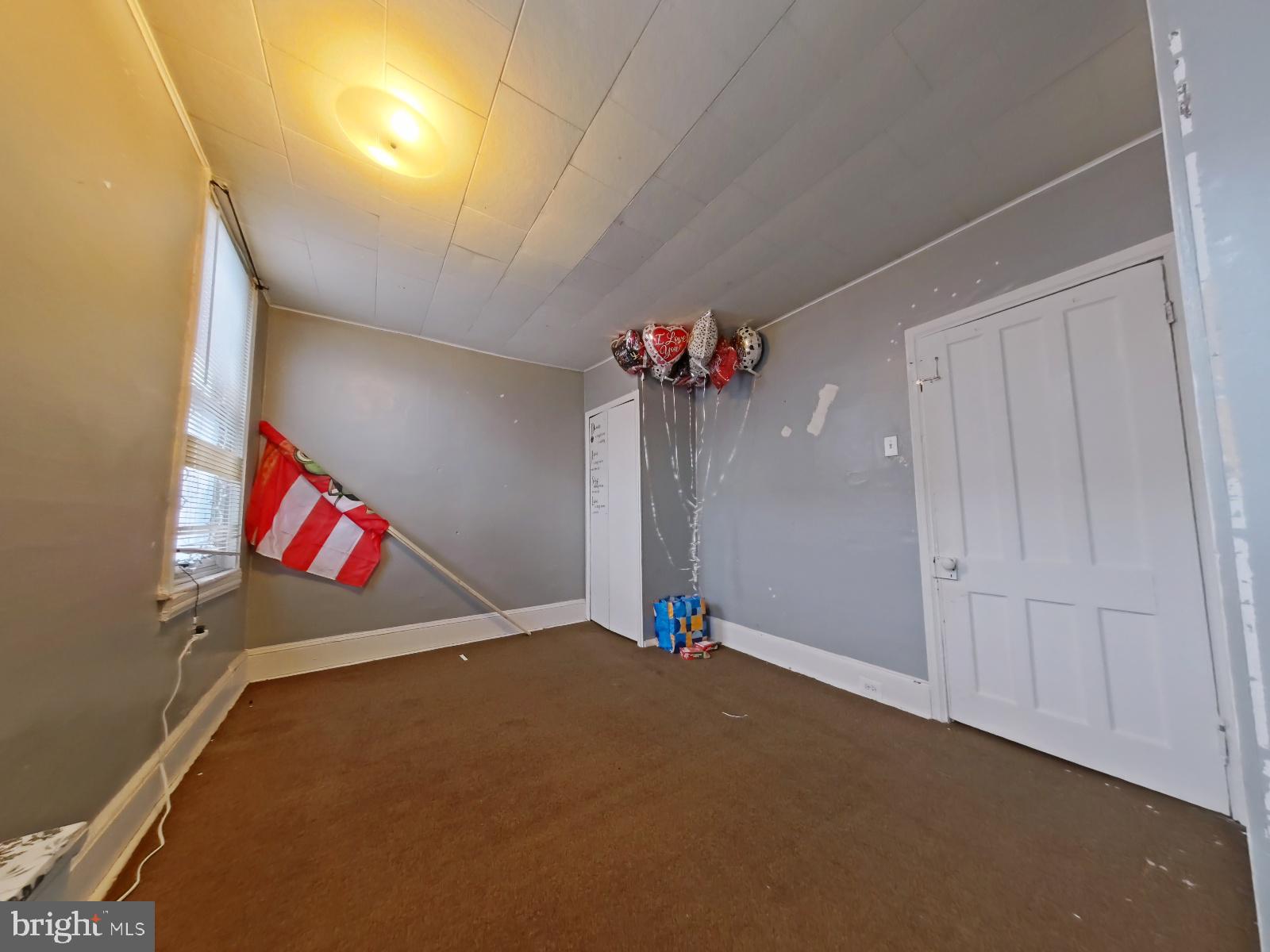 KENSINGTON - Residential