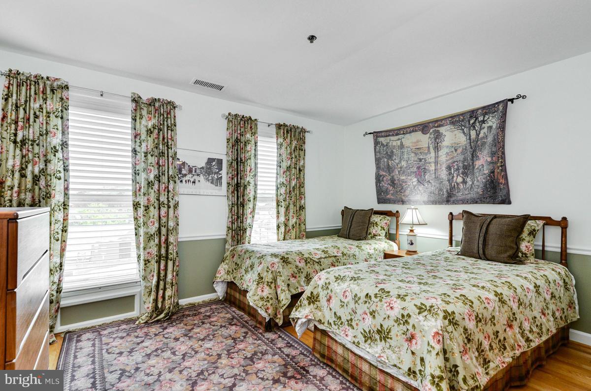 TORPEDO FACTORY - Residential