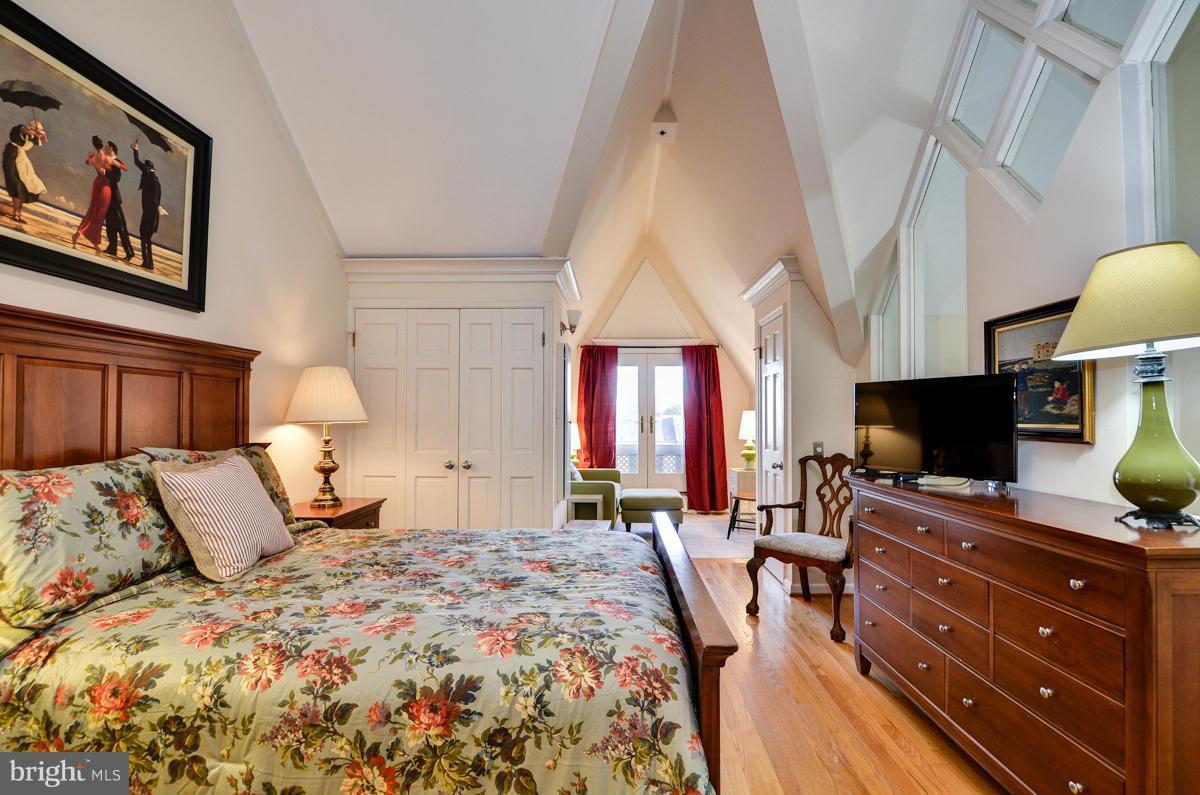 TORPEDO FACTORY - Residential